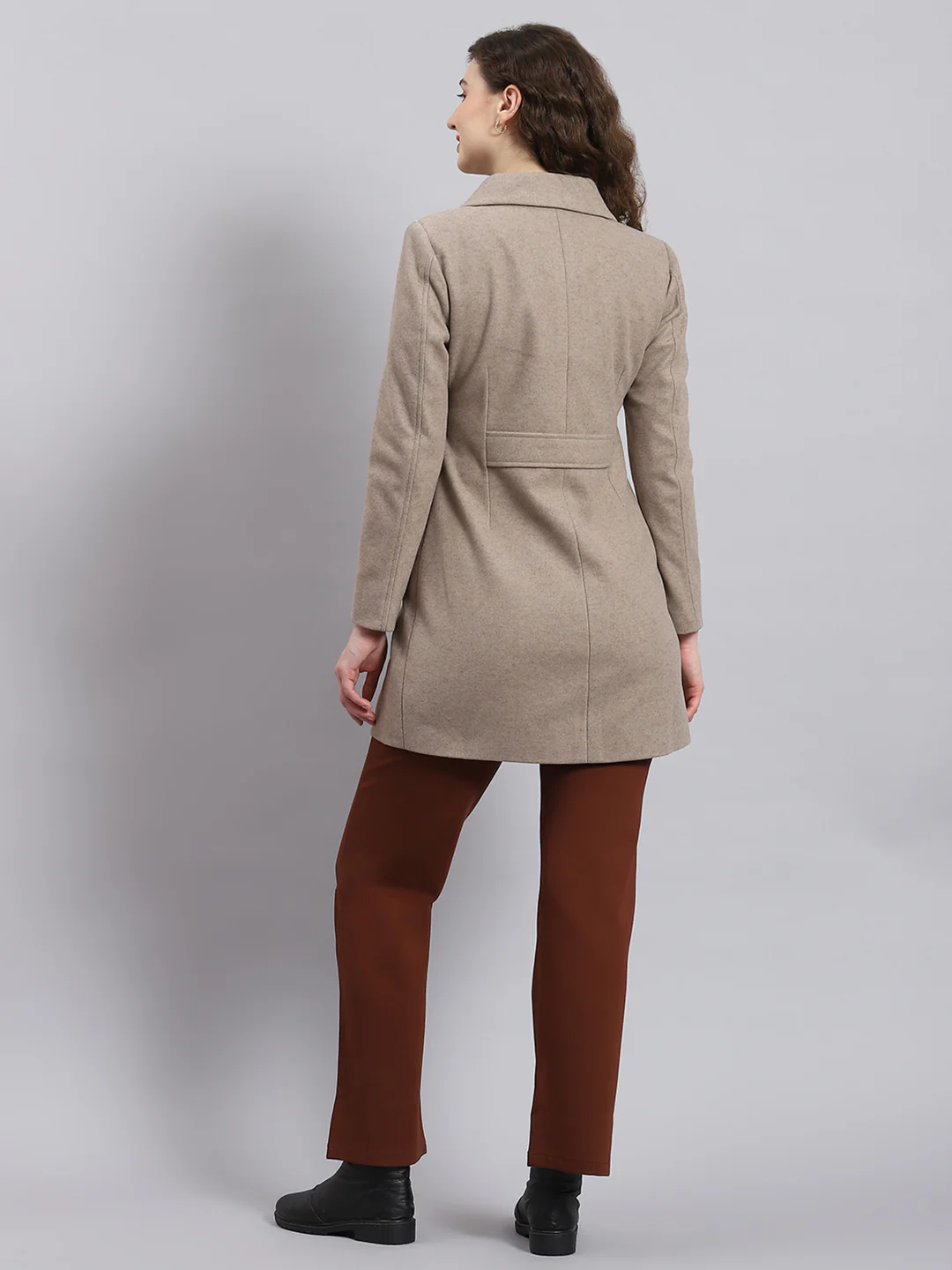 Women Brown Solid Collar Full Sleeve Coat - Image 4