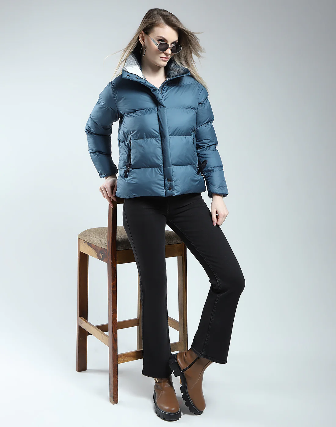 Women Brown Solid Collar Full Sleeve Jacket - Image 5
