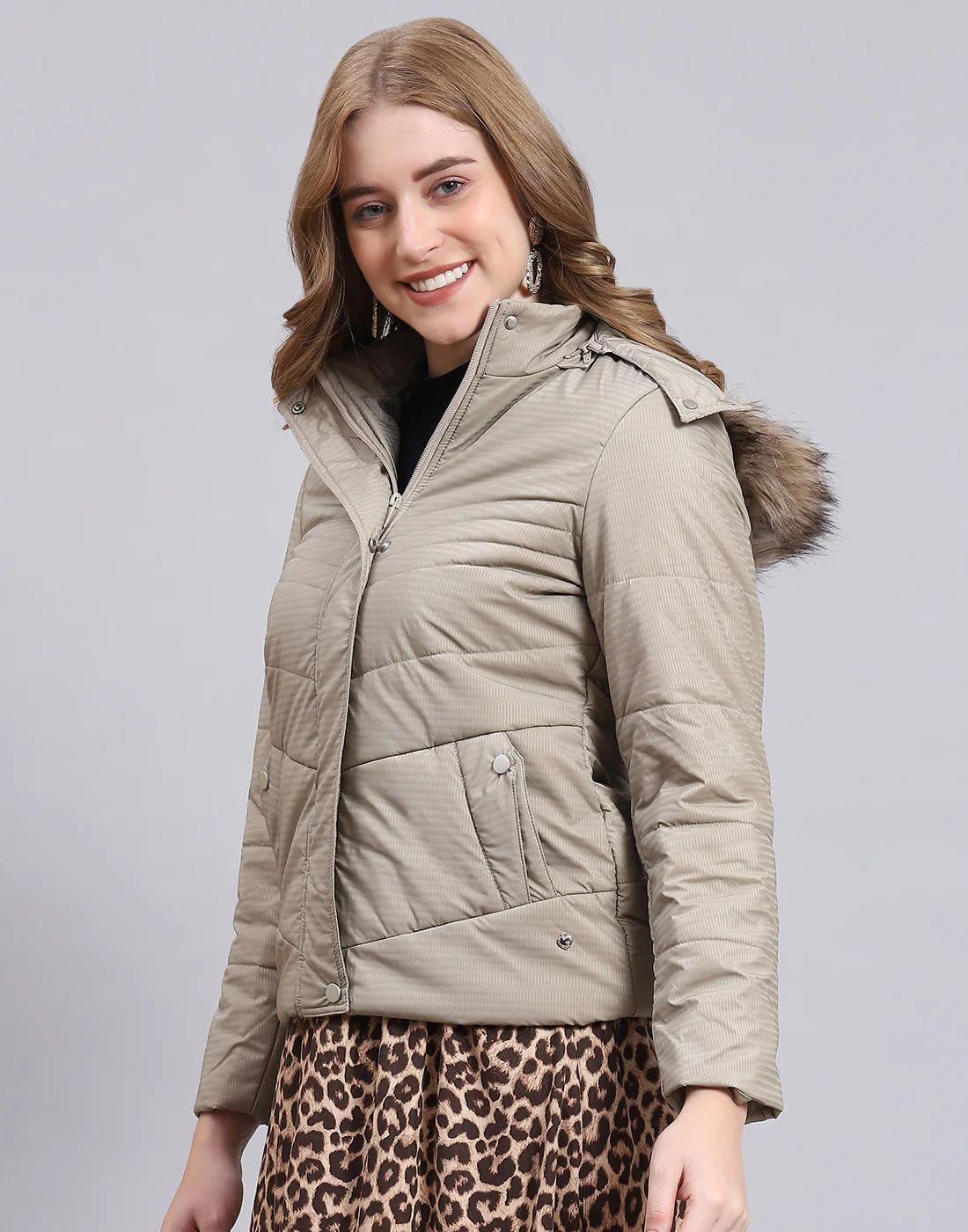Women Brown Solid Hooded Full Sleeve Jacket - Image 3