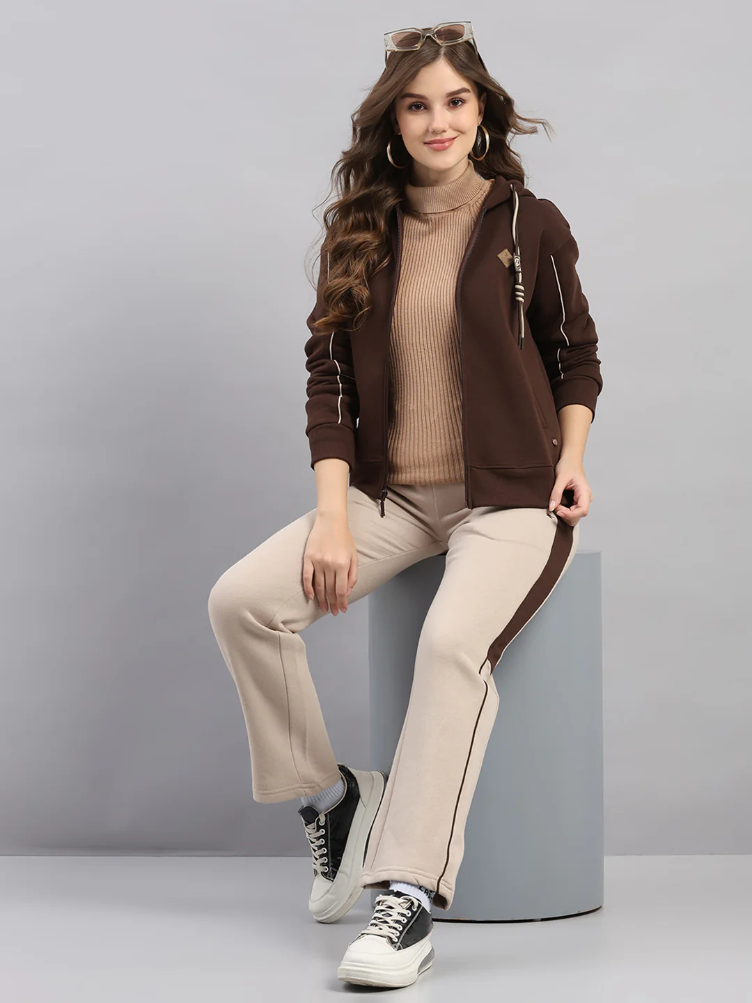 Women Brown Solid Hooded Full Sleeve Winter Tracksuit - Image 2