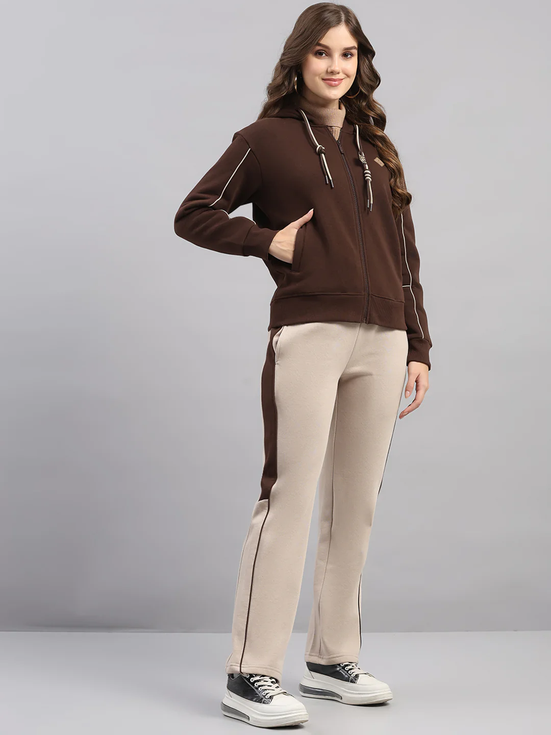 Women Brown Solid Hooded Full Sleeve Winter Tracksuit - Image 4