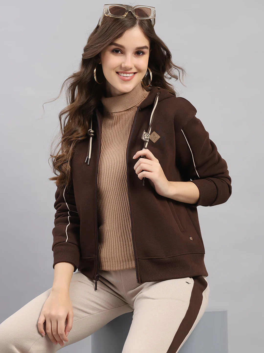 Women Brown Solid Hooded Full Sleeve Winter Tracksuit - Image 6