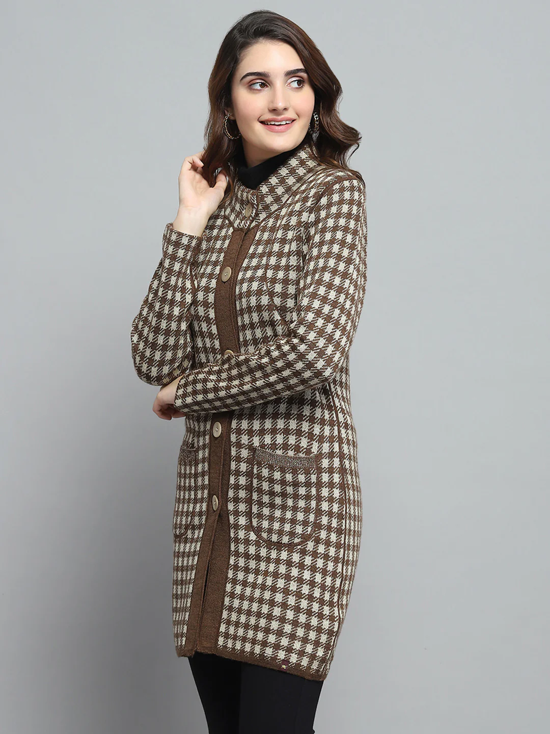 Women Brown Solid Round Neck Full Sleeve Knitted Coat - Image 3
