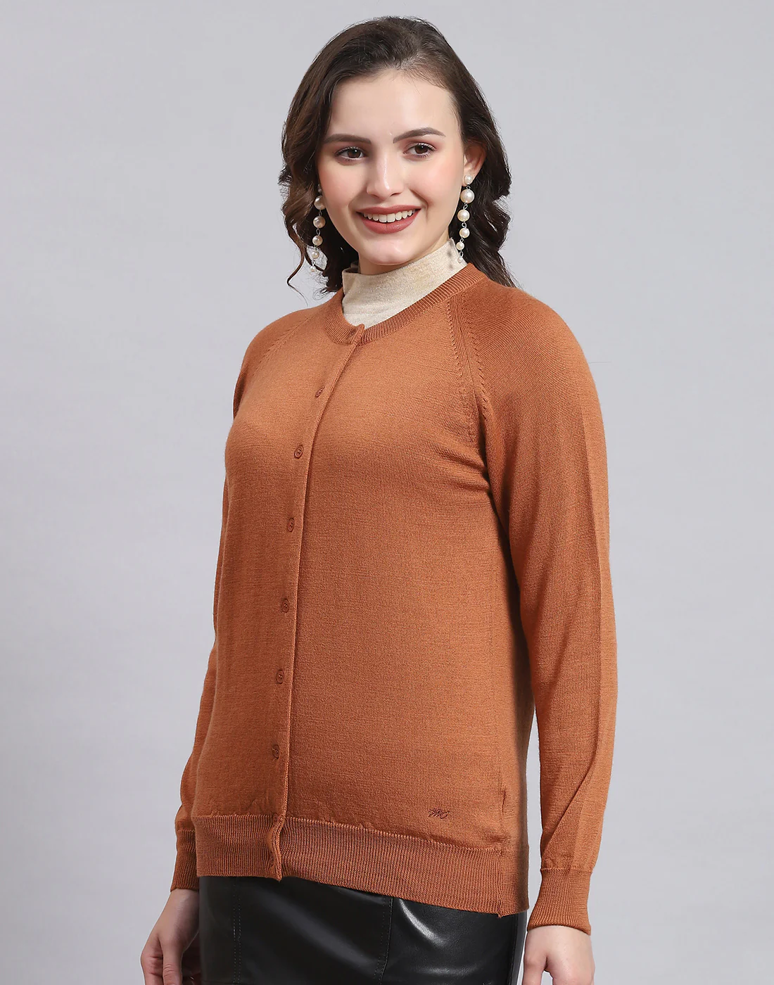 Women Brown Solid Round Neck Full Sleeve Sweater - Image 3