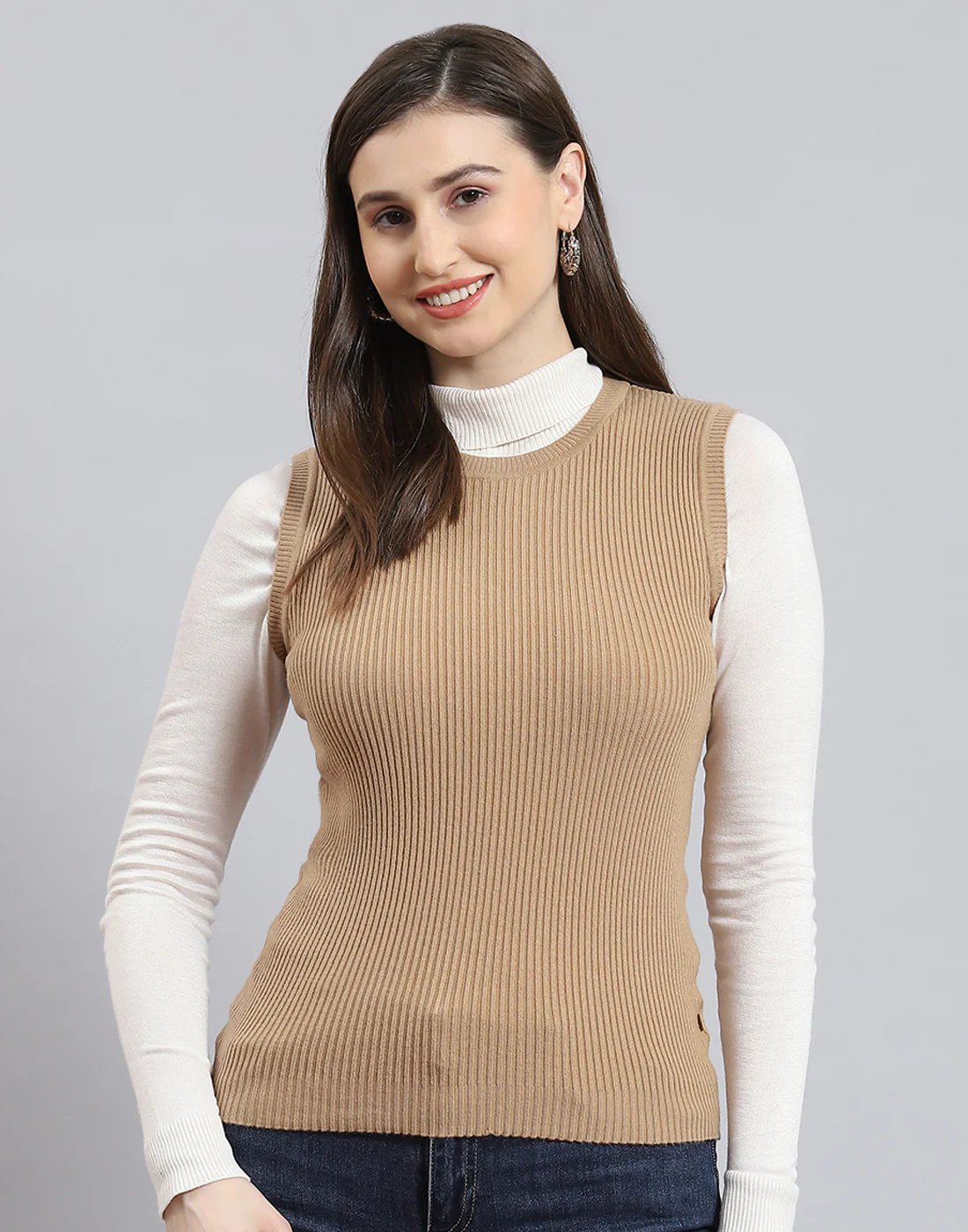 Women Brown Solid Round Neck Sleeveless Sweater - Image 3
