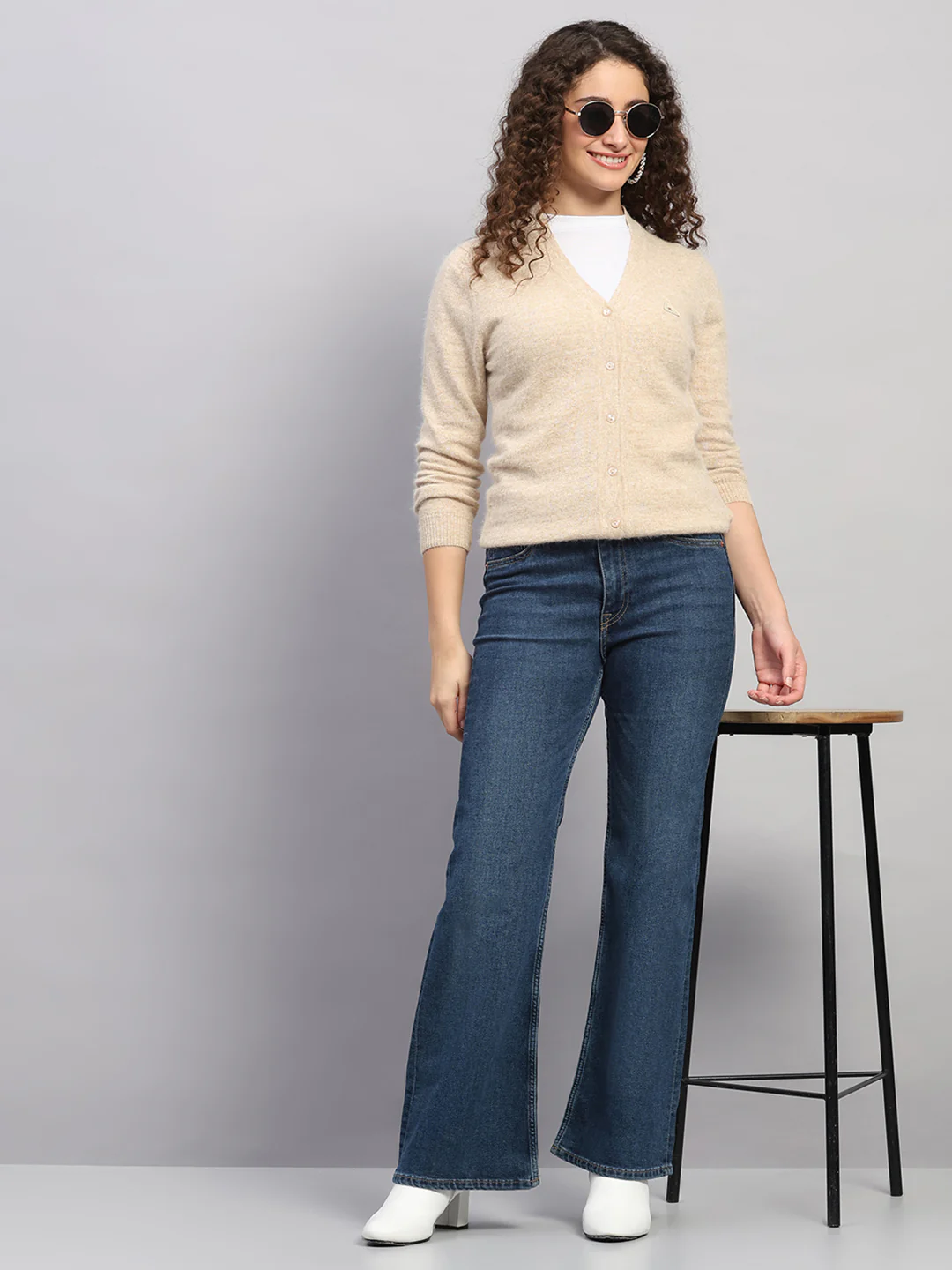 Women Brown Solid V Neck Full Sleeve Cardigan - Image 2