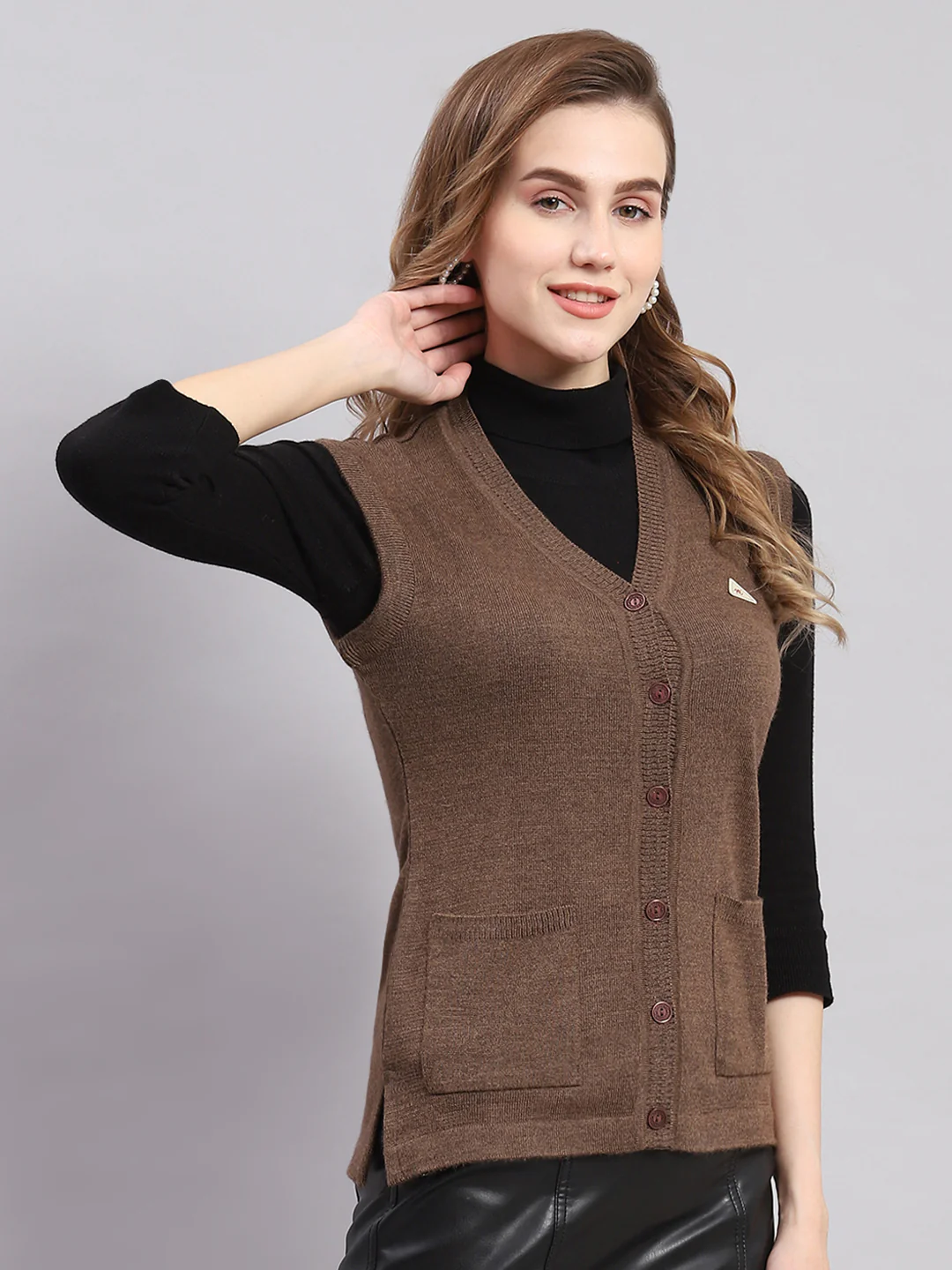 Women Brown Solid V Neck Sleeveless Cardigans - Image 4