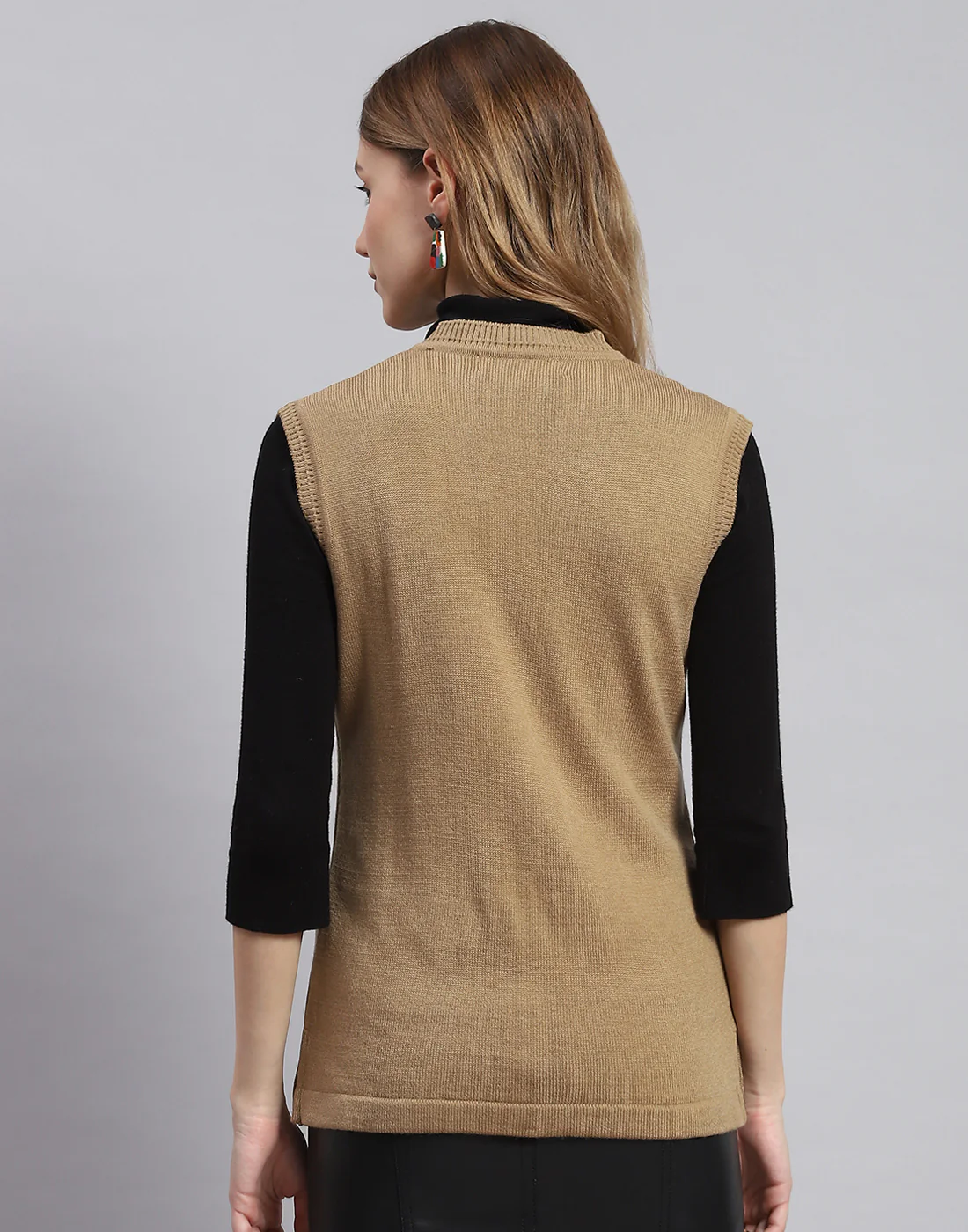 Women Brown Solid V Neck Sleeveless Cardigans - Image 6