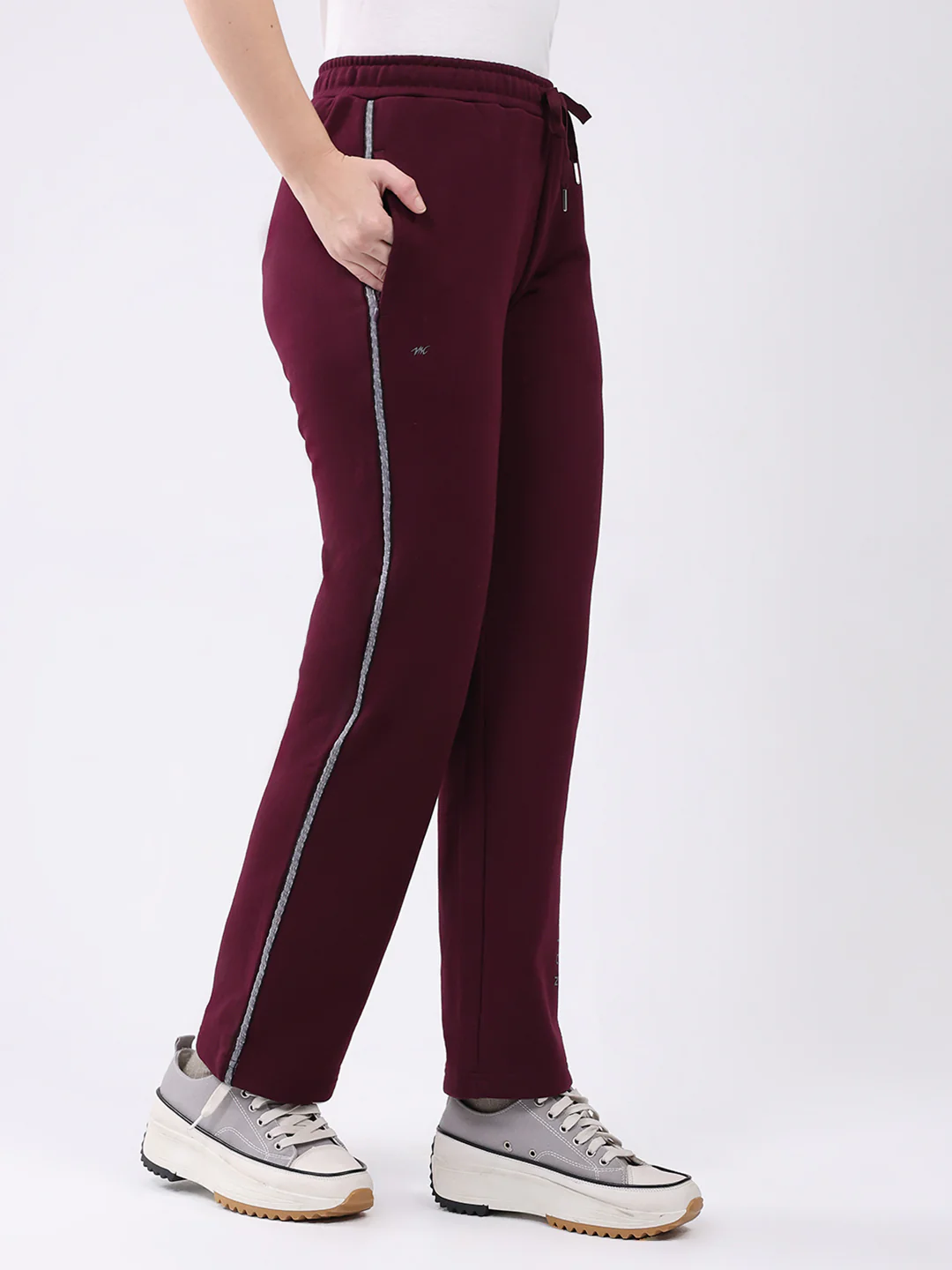 Women Burgundy Printed Regular Fit Winter Lower - Image 4