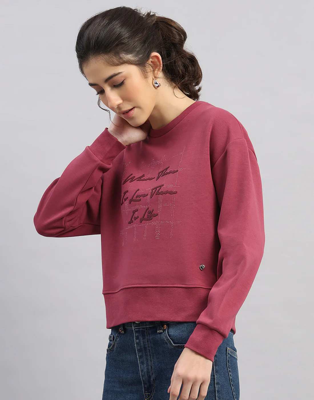 Women Burgundy Printed Round Neck Full Sleeve Sweatshirt - Image 2
