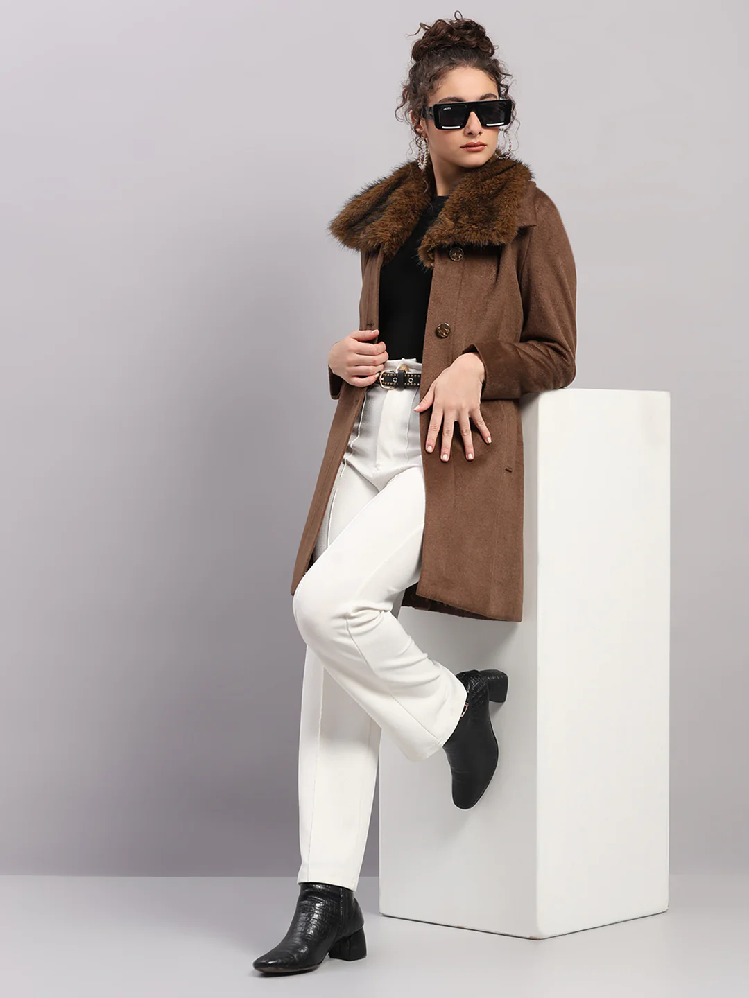 Women Camel Brown Solid Collar Full Sleeve Coat - Image 2