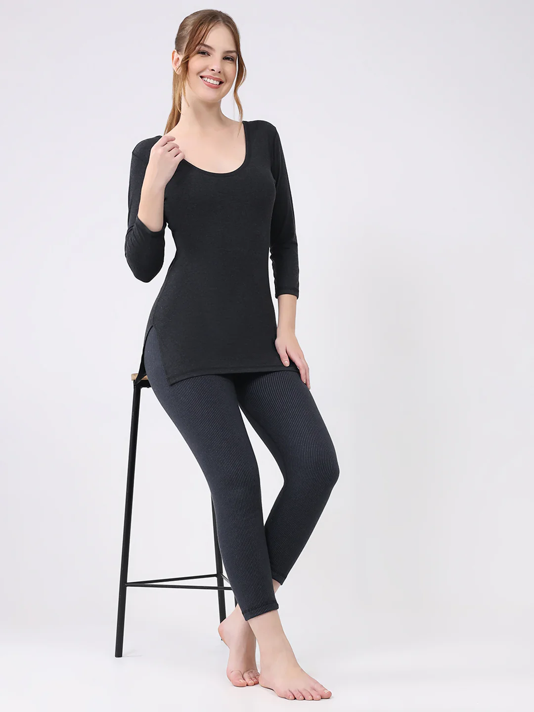 Women Charcoal Solid Round Neck 3/4th Sleeve Thermal Vest - Image 2