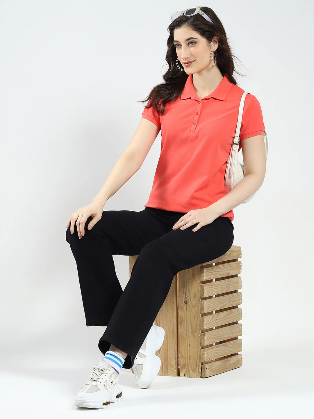 Women Coral Solid Collar Half Sleeve T-Shirt - Image 2