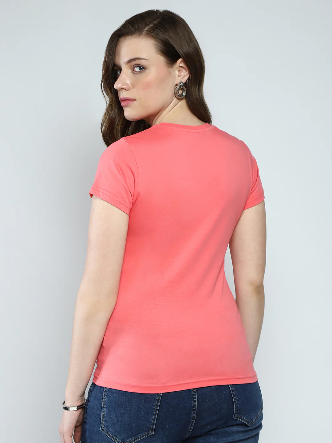 Women Coral Solid Round Neck Half Sleeve Top - Image 5