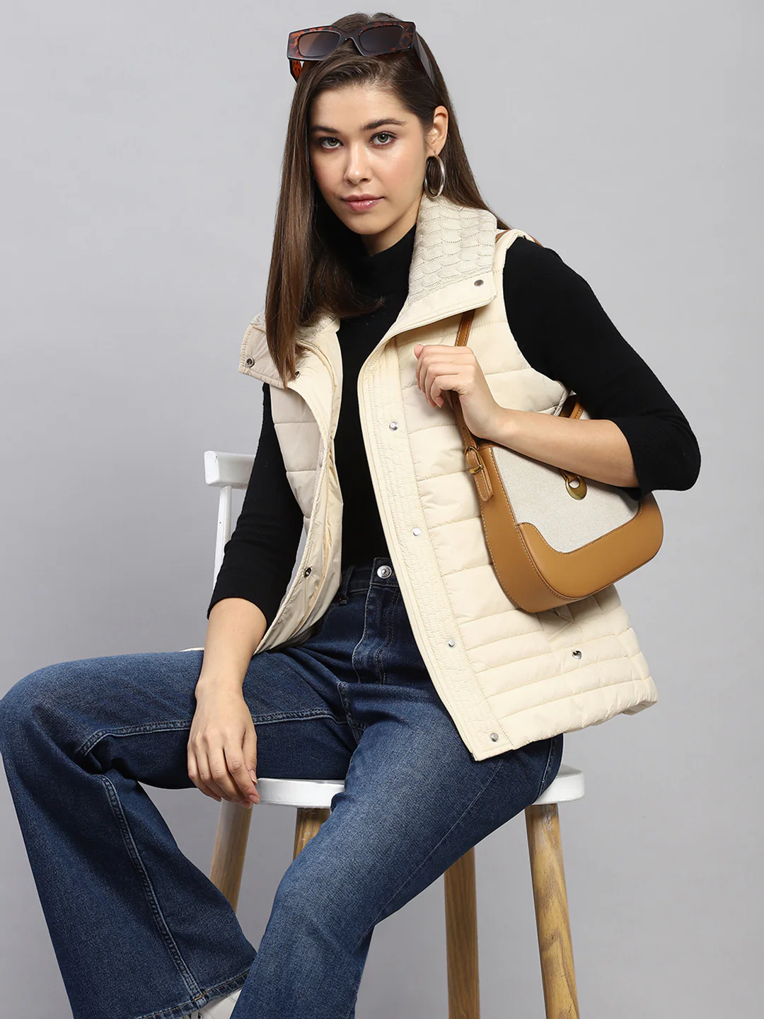 Women Cream Solid Collar Sleeveless Jacket - Image 6