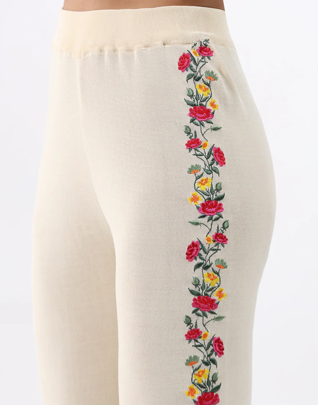 Women Cream Solid Round Neck Sleeveless Cords Set - Image 8