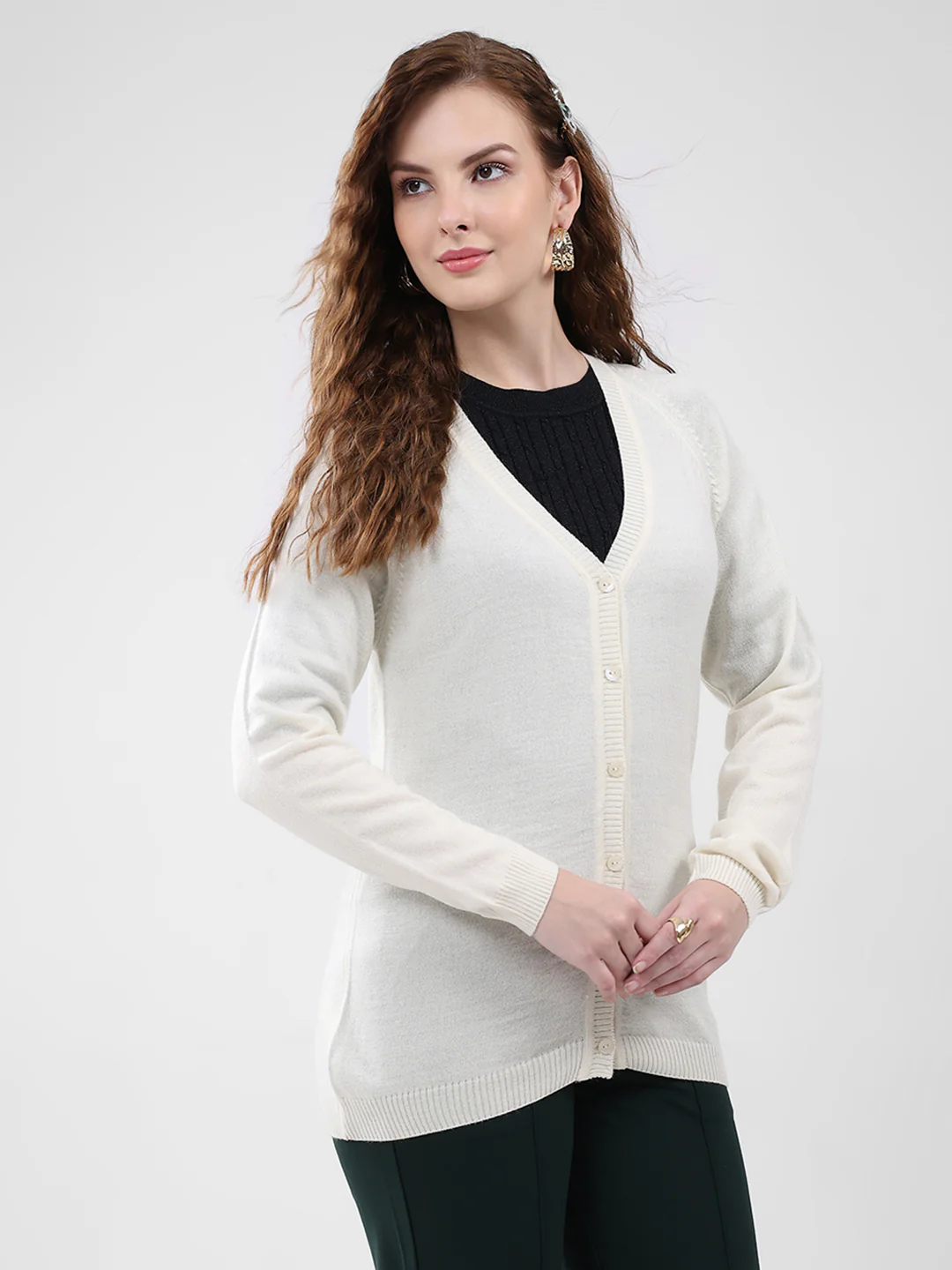 Women Cream Solid V Neck Full Sleeve Cardigan - Image 4