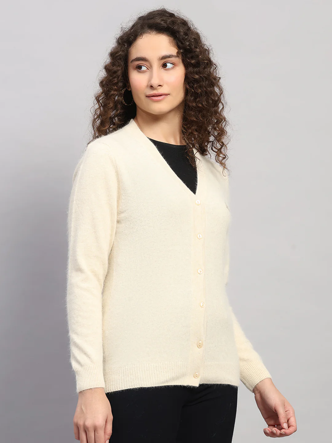 Women Cream Solid V Neck Full Sleeve Cardigan - Image 4