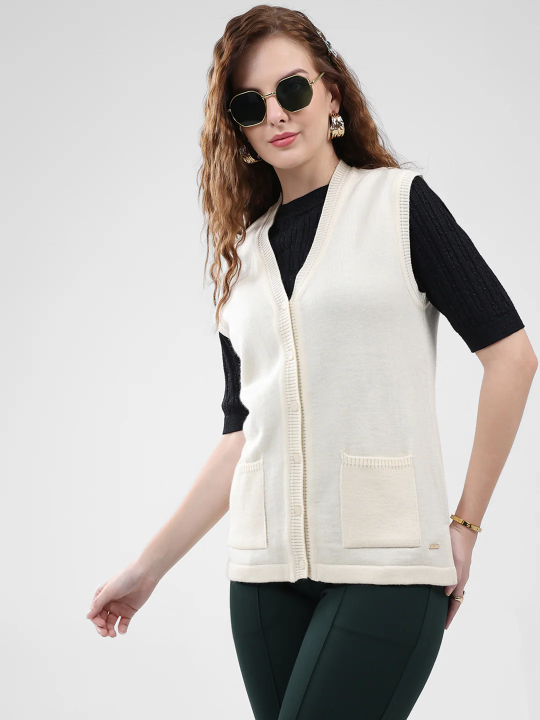 Women Cream Solid V Neck Sleeveless Cardigan - Image 6