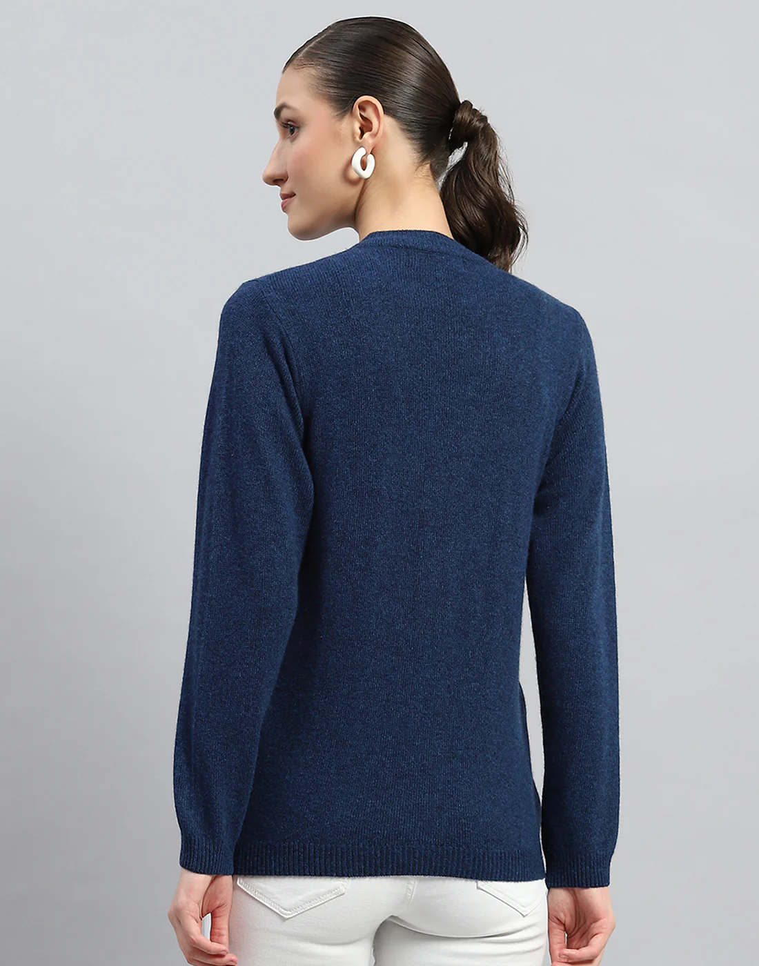Women Dark Blue Solid V Neck Full Sleeve Cardigan - Image 5