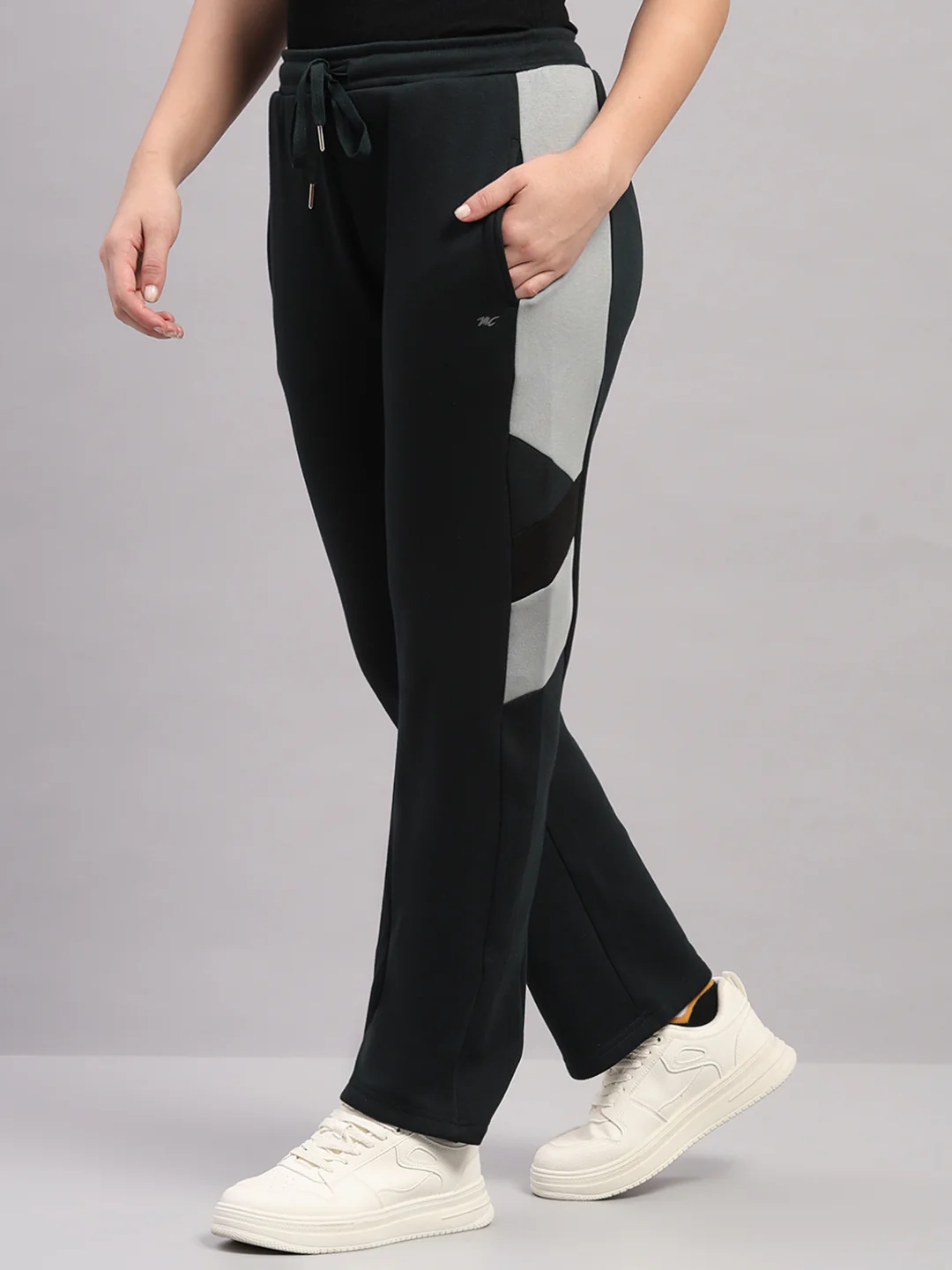 Women Dark Green Solid Regular Fit Winter Lower - Image 3