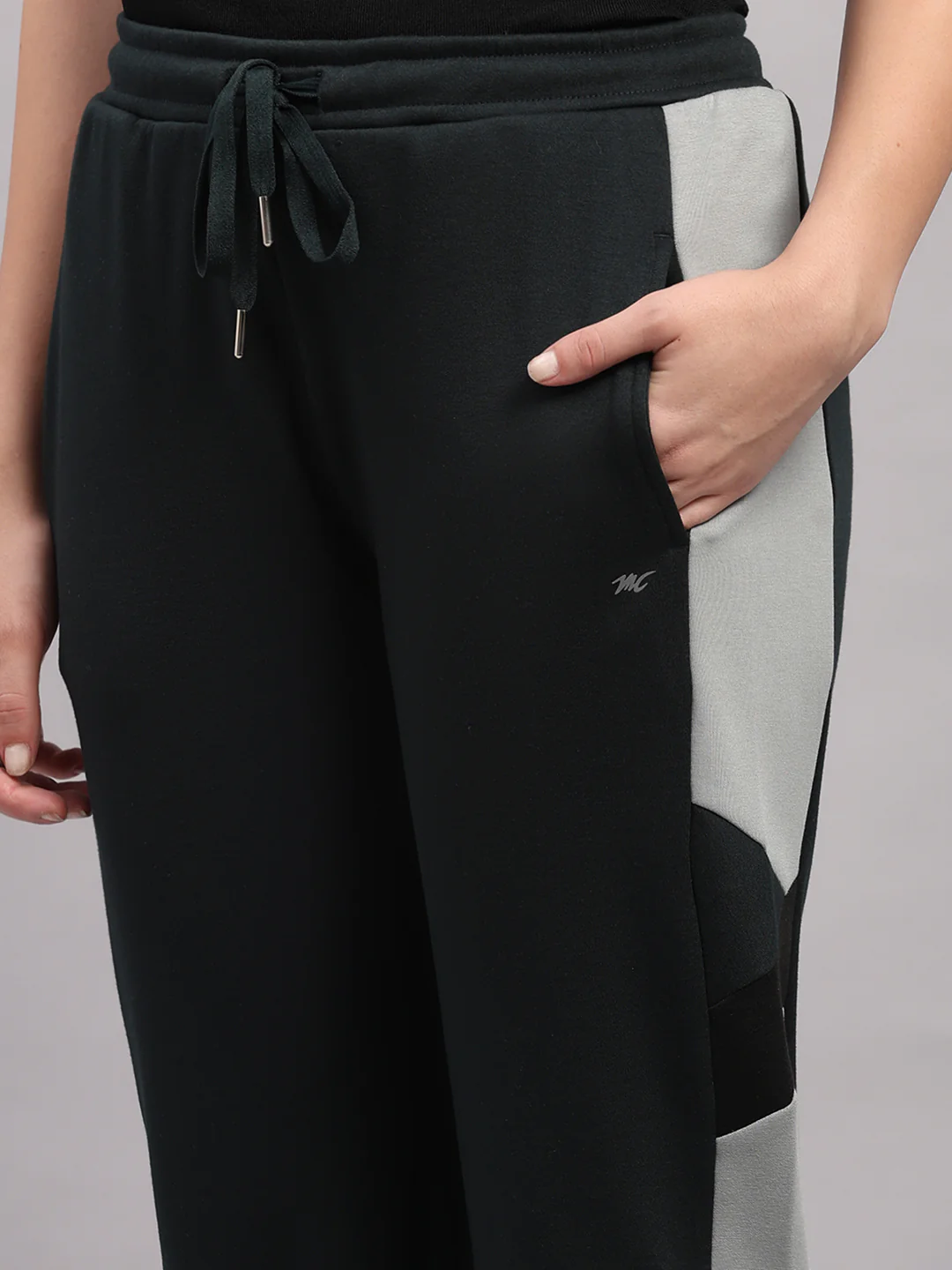 Women Dark Green Solid Regular Fit Winter Lower - Image 6