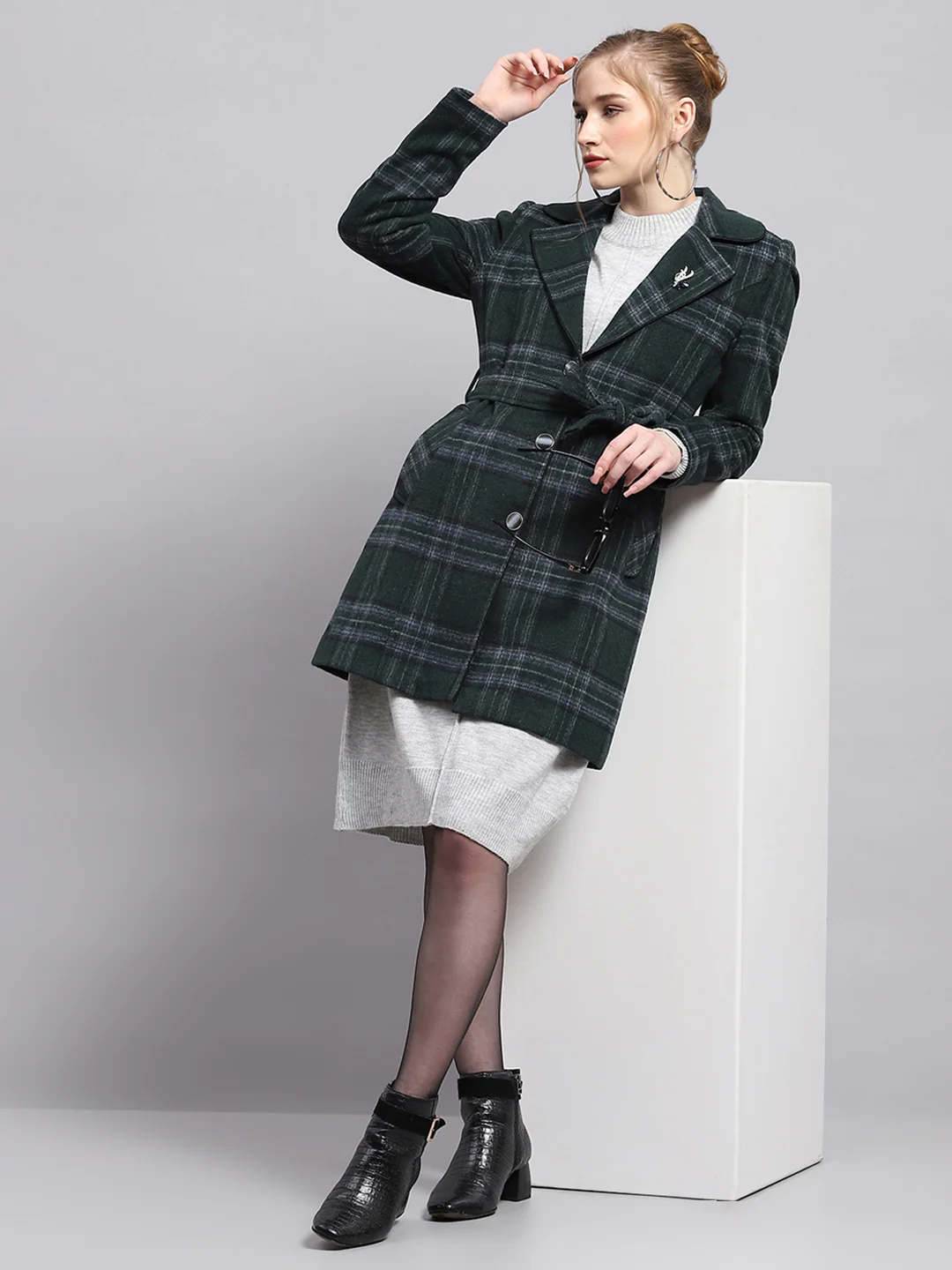 Women Green Check Collar Full Sleeve Coat - Image 2