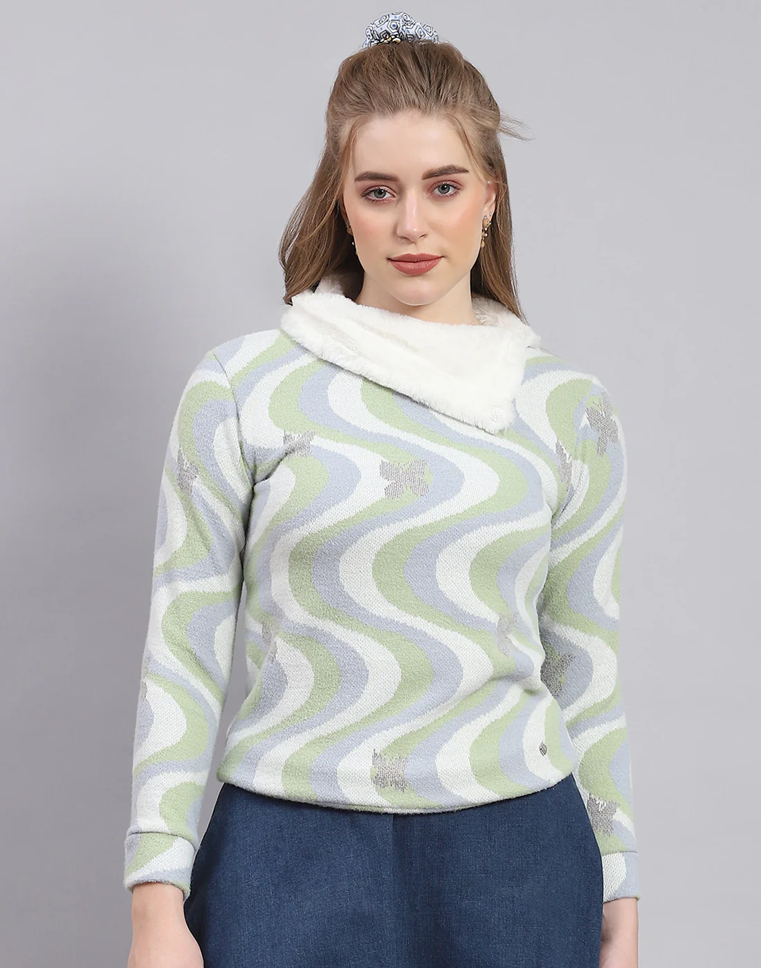 Women Green Printed Collar Full Sleeve Sweatshirt - Image 4