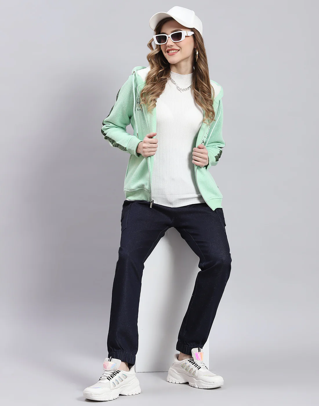 Women Green Printed Hooded Full Sleeve Sweatshirt