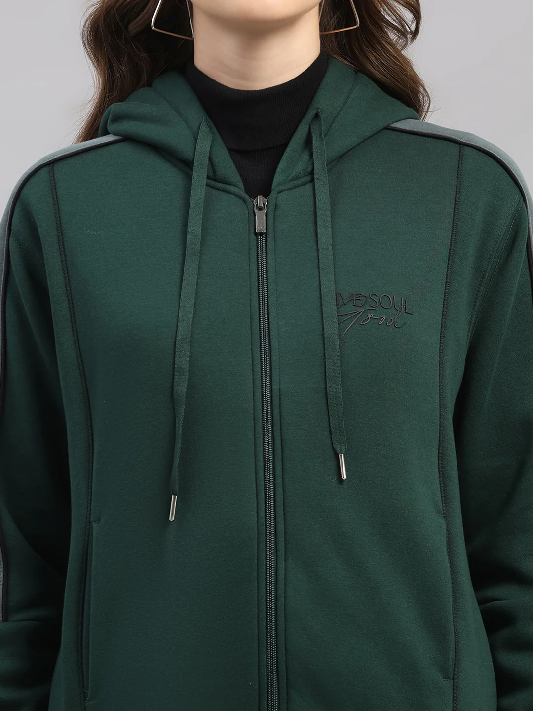 Women Green Printed Hooded Full Sleeve Winter Tracksuit - Image 7