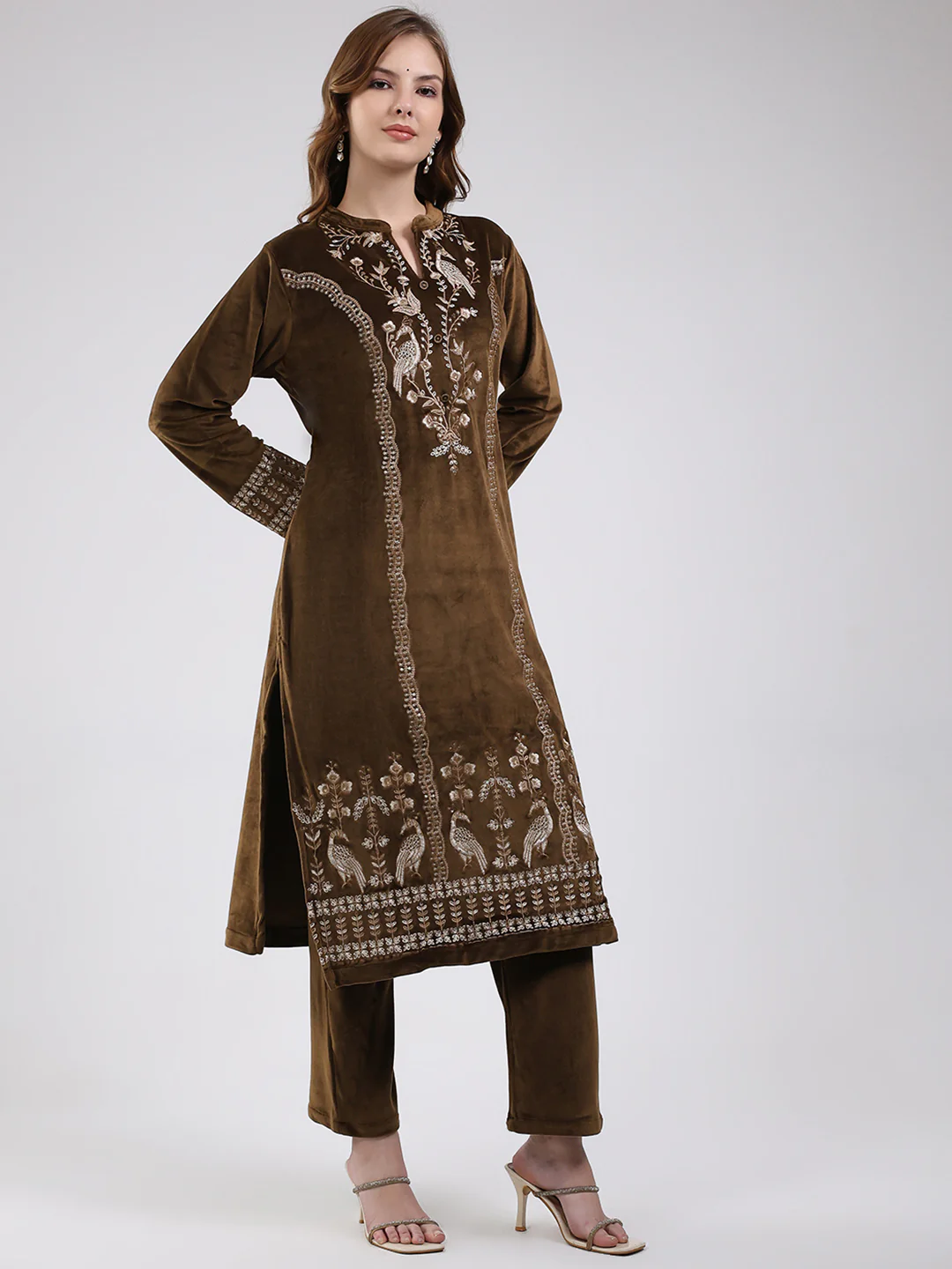 Women Brown Printed Round Neck Full Sleeve Kurti Set for Winter - Image 6
