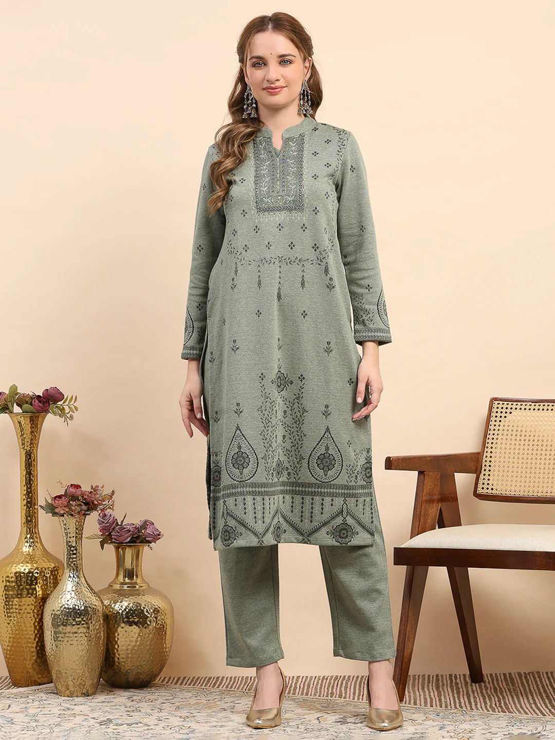 Women Green Printed Round Neck Full Sleeve Kurti Set for Winter