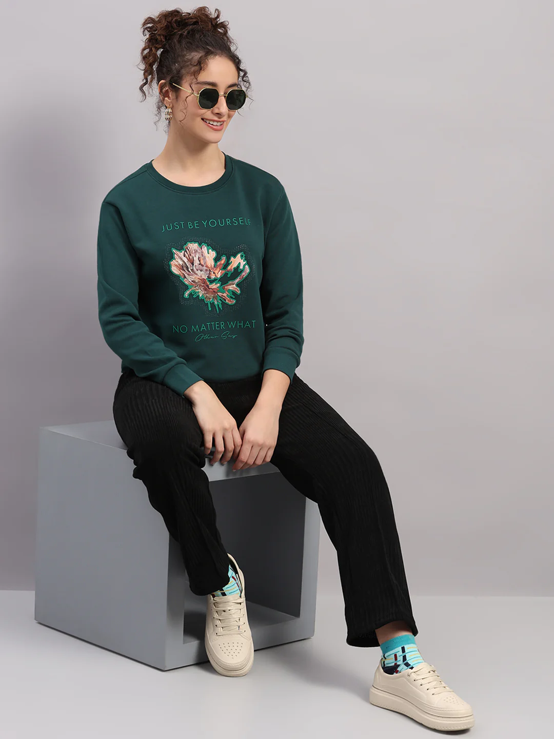 Women Green Printed Round Neck Full Sleeve Sweatshirt - Image 2
