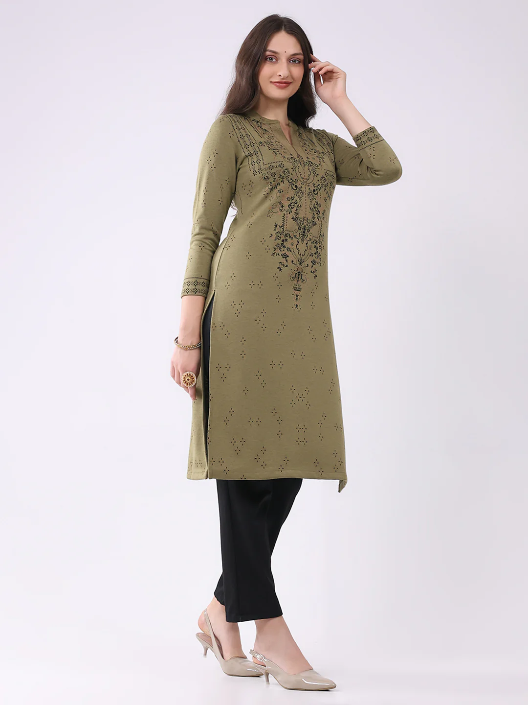 Women Green Printed Round Neck Full Sleeve Winter Kurti - Image 4