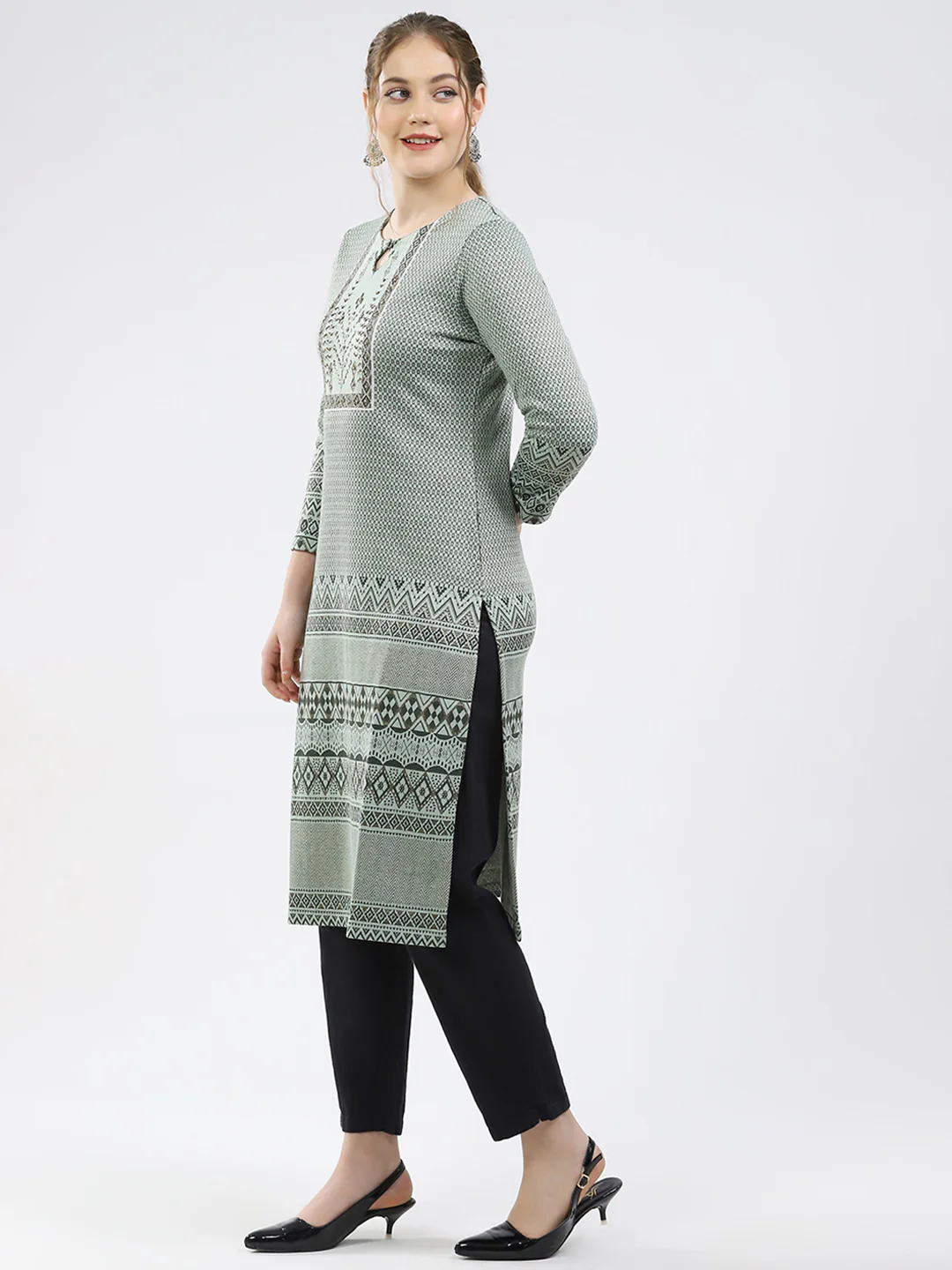 Women Green Printed Round Neck Full Sleeve Winter Kurti - Image 3