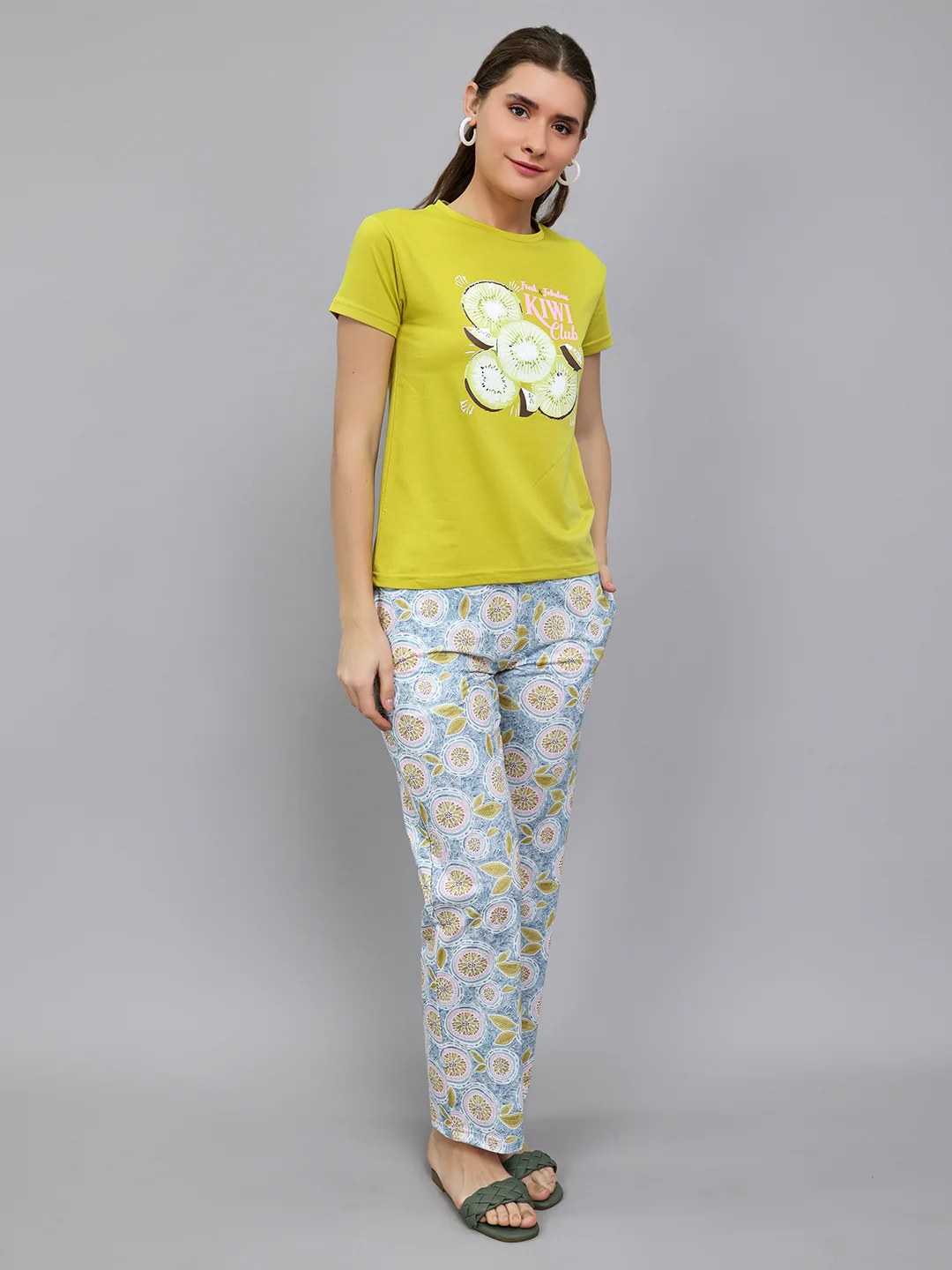 Women Green Printed Round Neck Half Sleeve Lower Set - Image 2