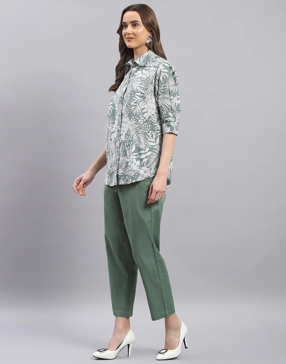 Women Green Printed Spread Collar Half Sleeve Cords Set - Image 4