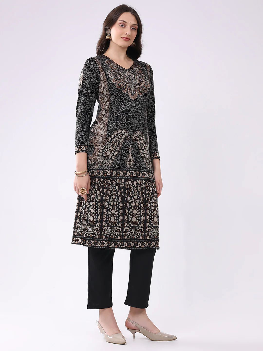 Women Green Printed V Neck Full Sleeve Kurti Set for Winter - Image 4