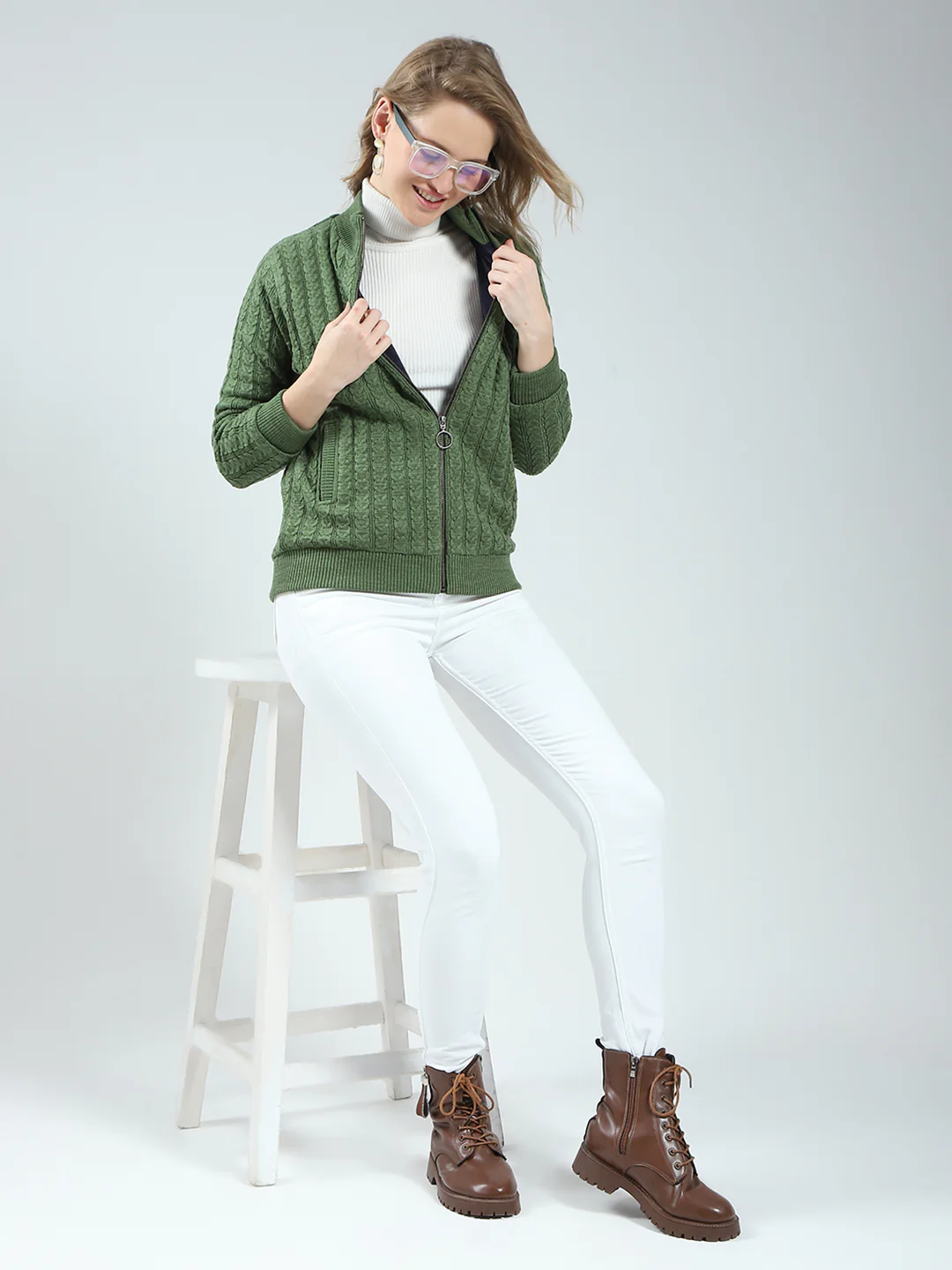 Women Green Self Design Mock Neck Full Sleeve Jacket - Image 2