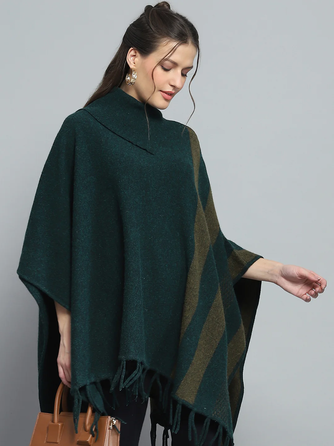 Women Green Self Design Poncho - Image 6