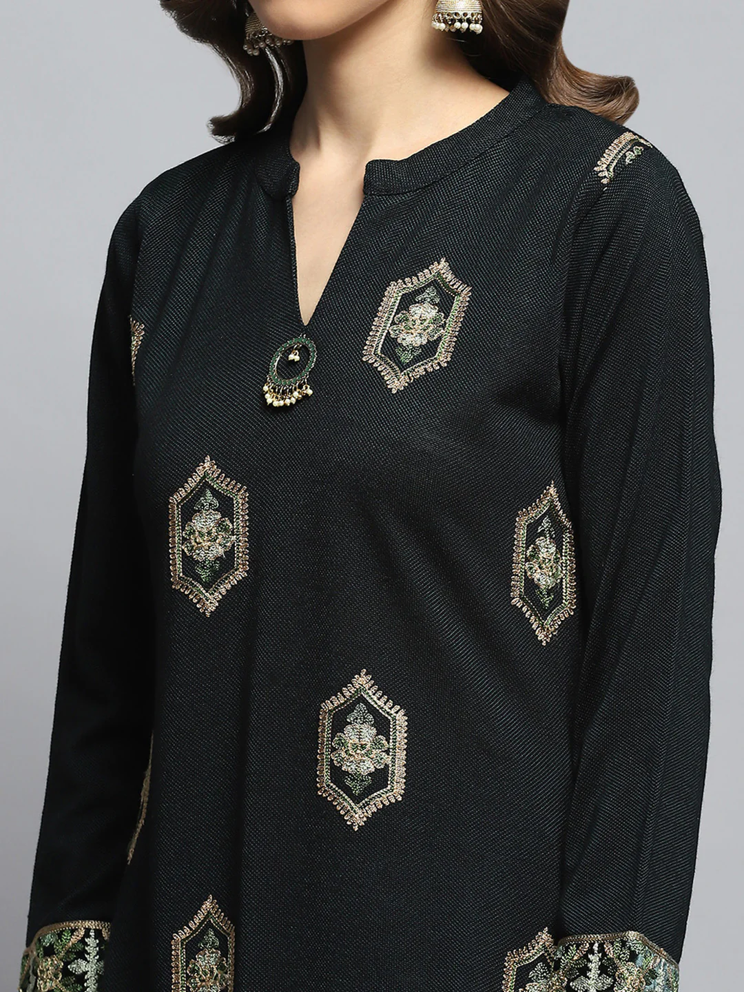 Women Green Self Design Round Neck Full Sleeve Kurti Set & Stole - Image 6