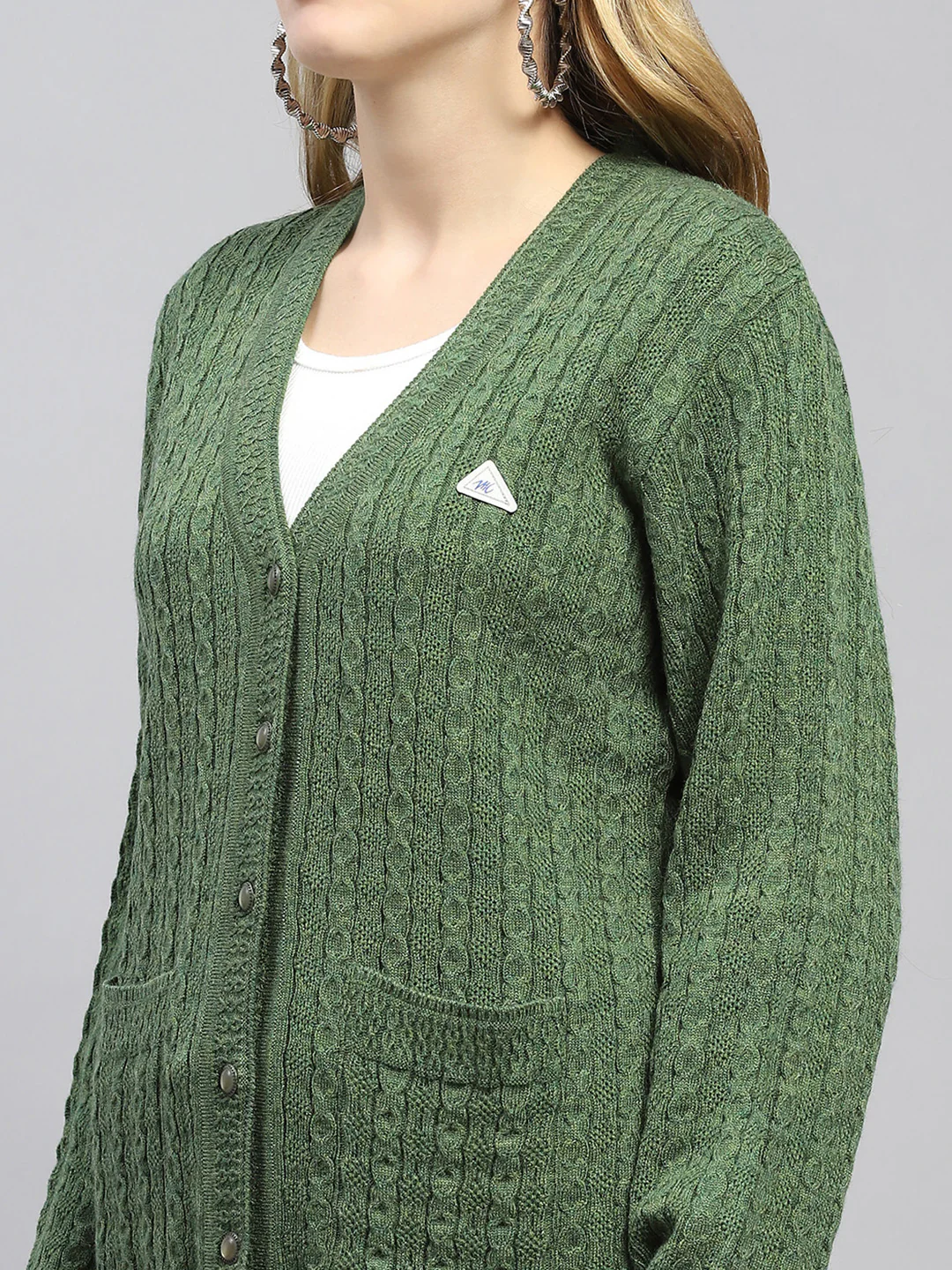 Women Green Self Design V Neck Full Sleeve Cardigan - Image 7