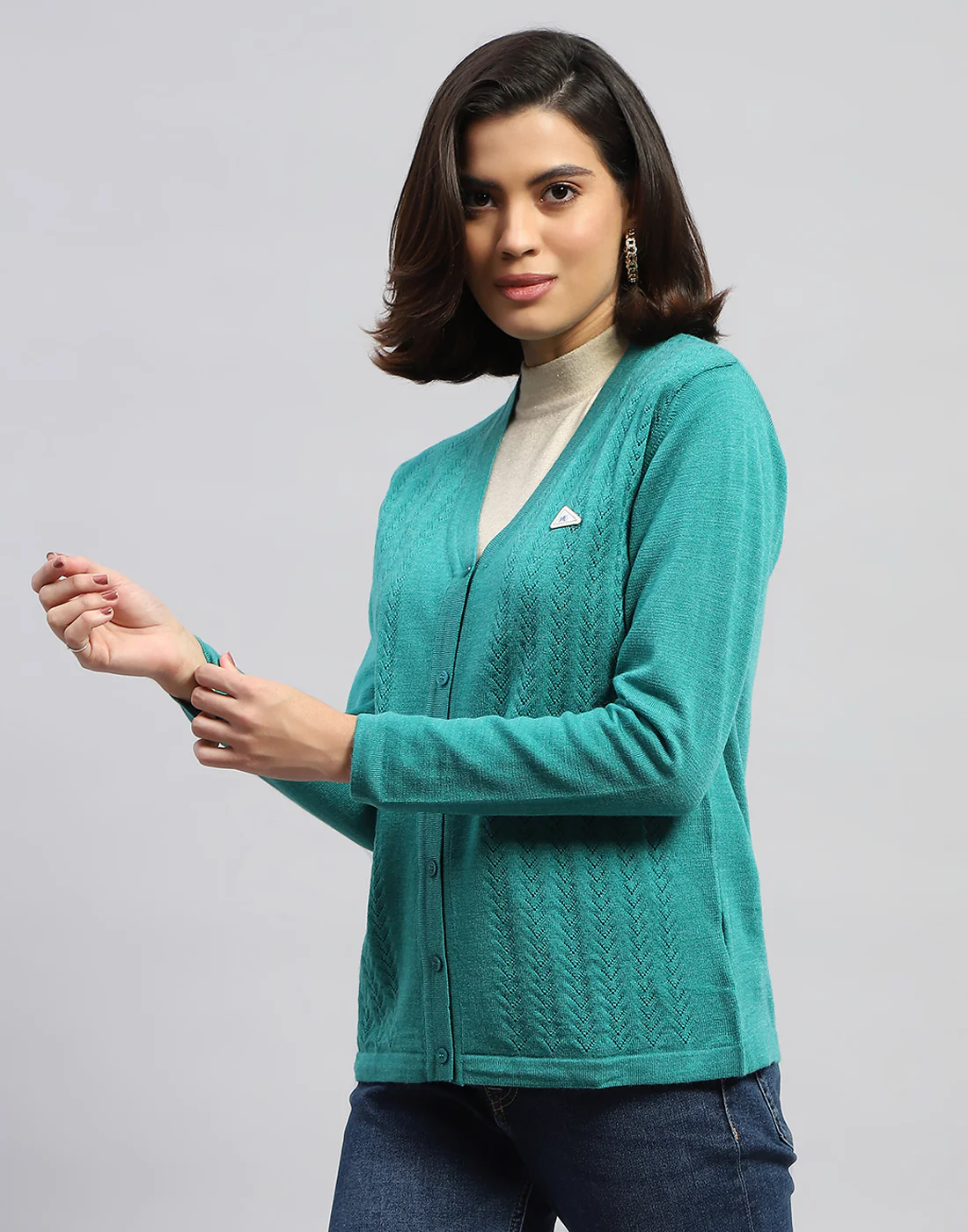 Women Green Self Design V Neck Full Sleeve Cardigan - Image 4