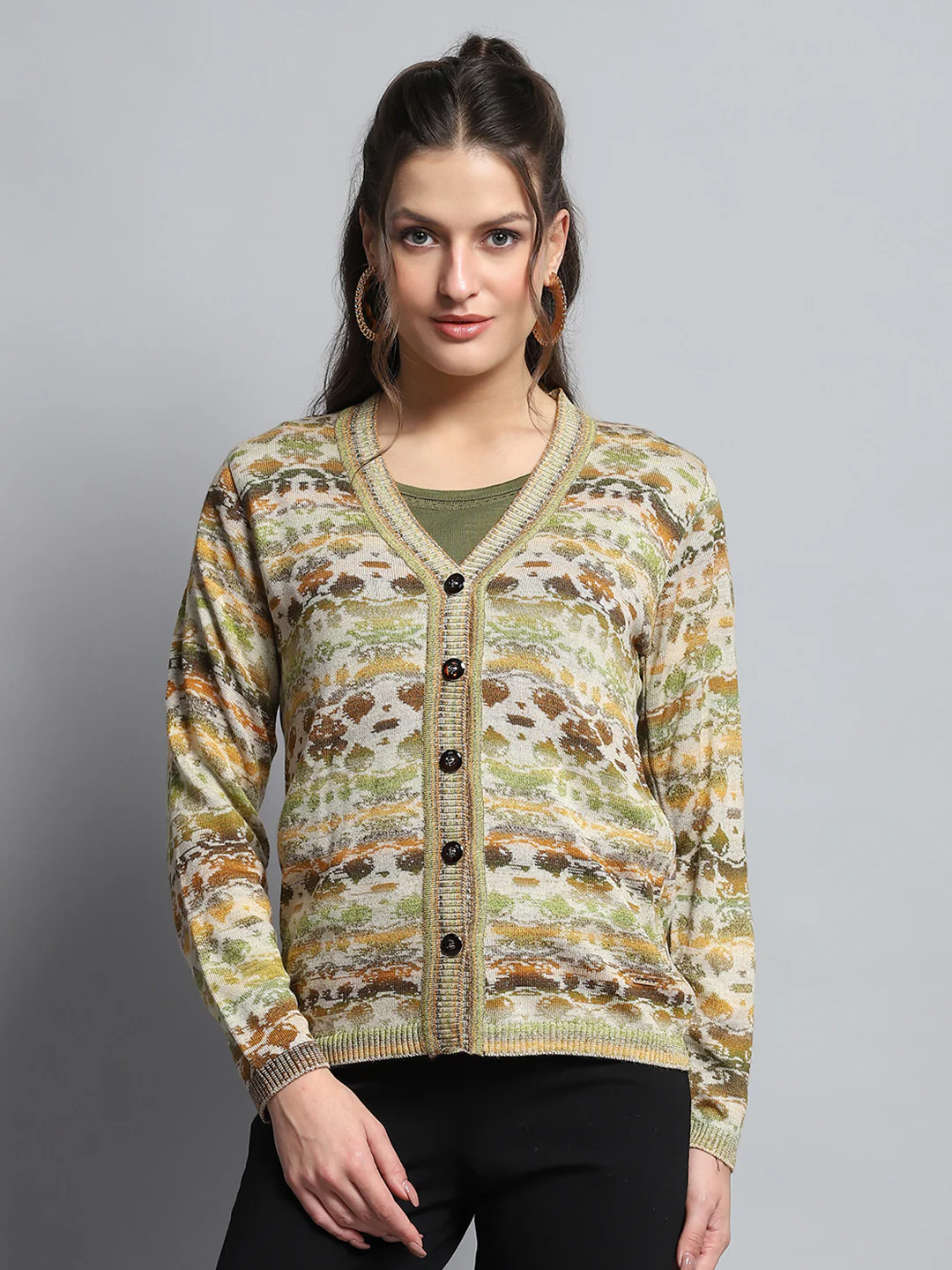 Women Green Self Design V Neck Full Sleeve Cardigan