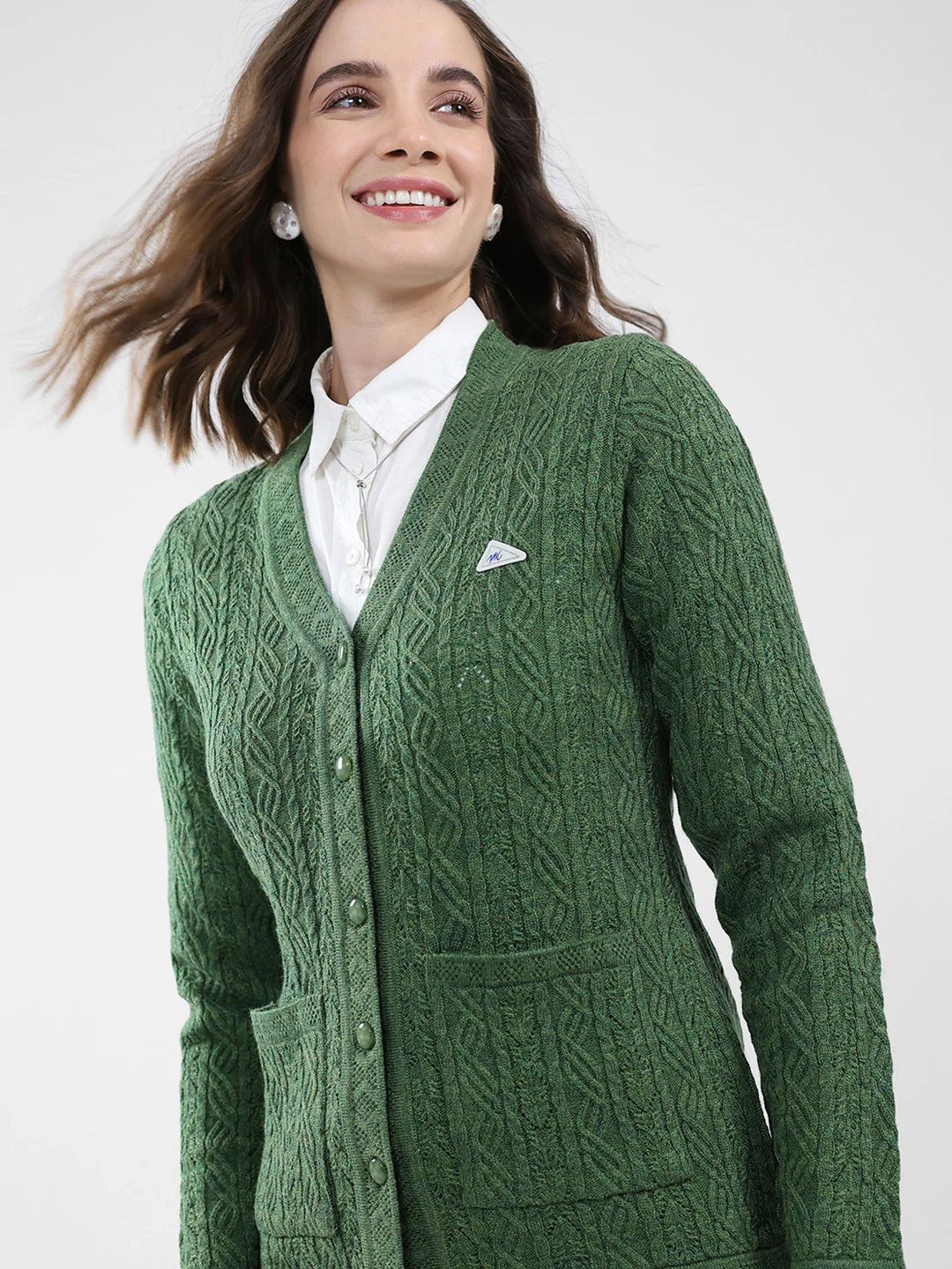Women Green Self Design V Neck Full Sleeve Cardigan - Image 6