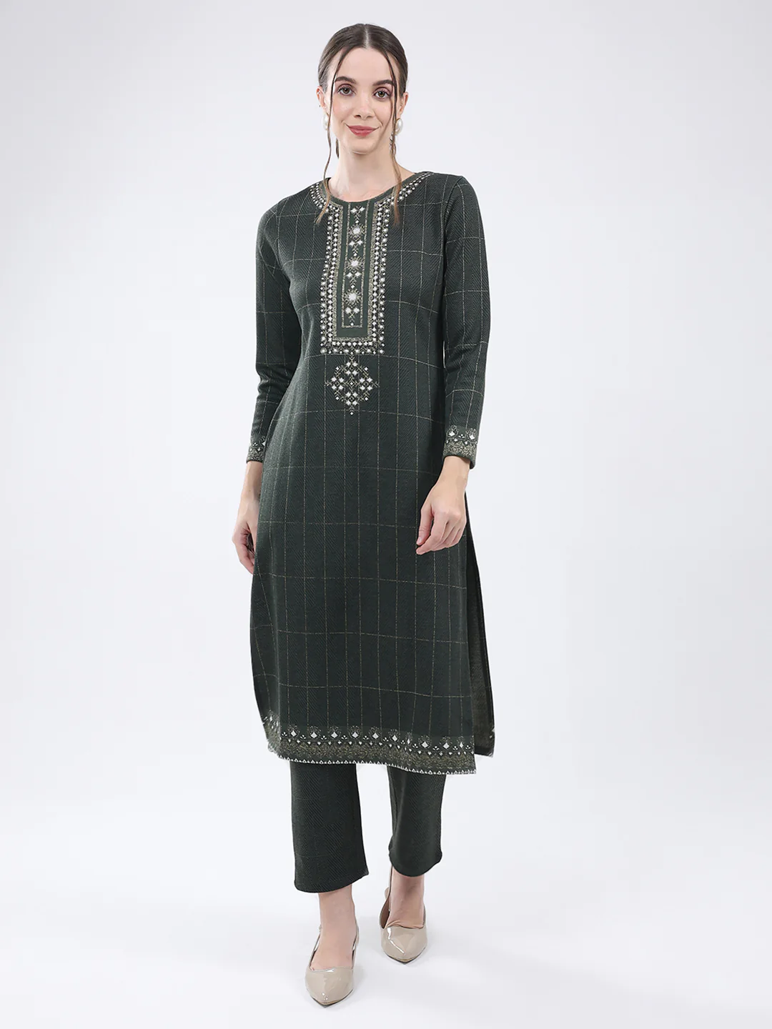 Women Green Self Design Round Neck Full Sleeve Kurti Set for Winter - Image 3