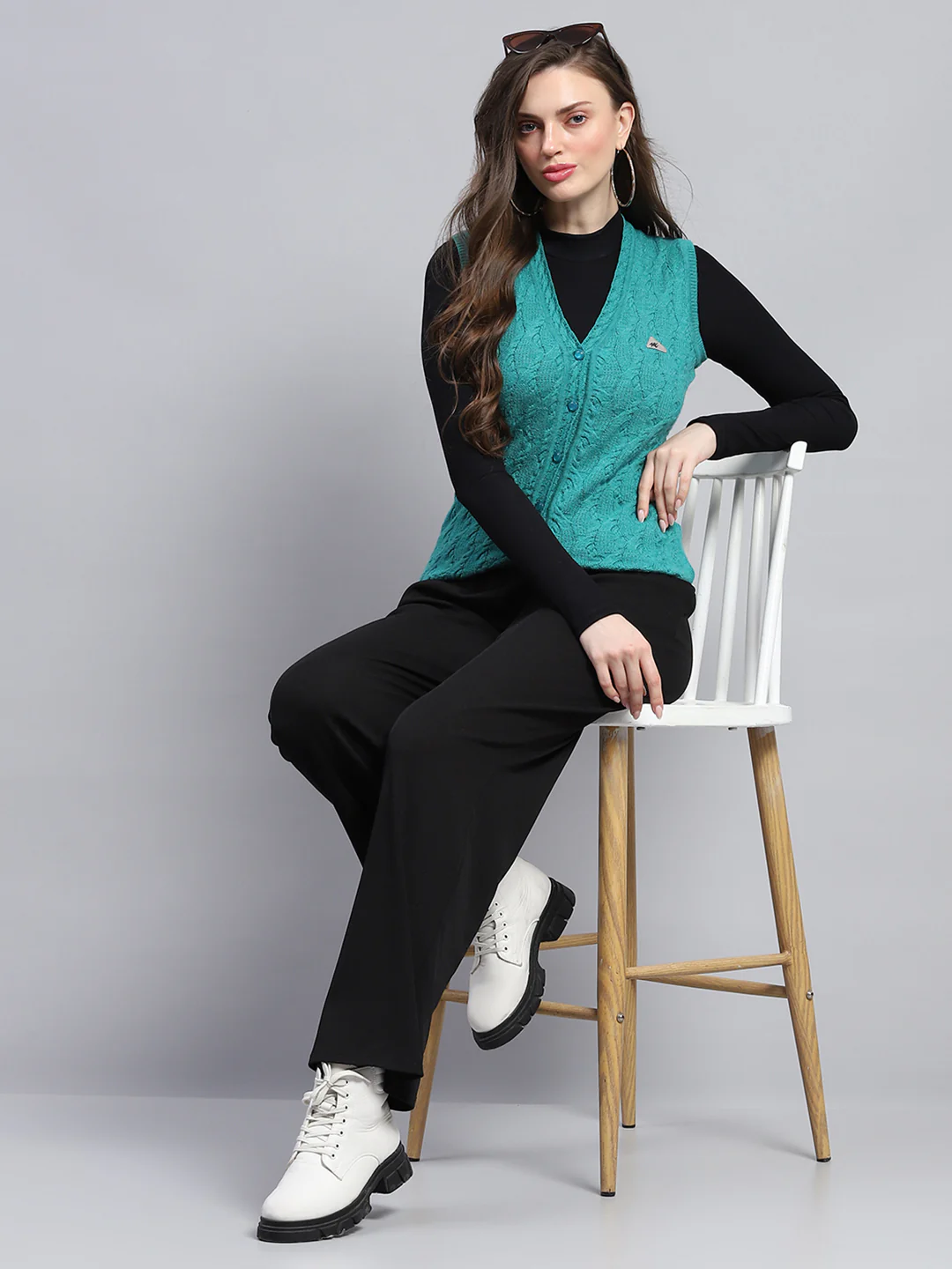 Women Green Self Design V Neck Sleeveless Cardigan - Image 2