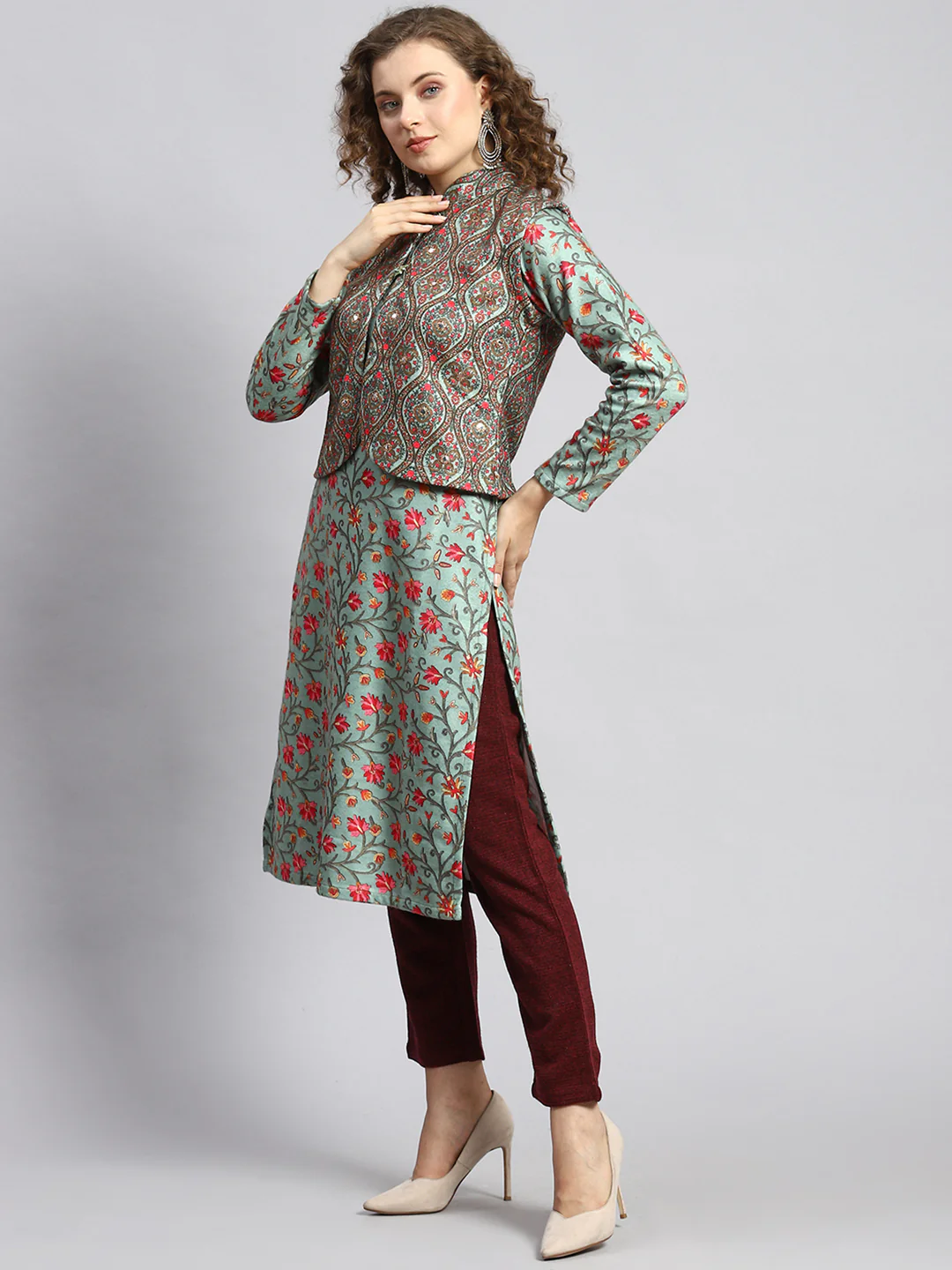 Women Green Self Kurti+Jacket - Image 3