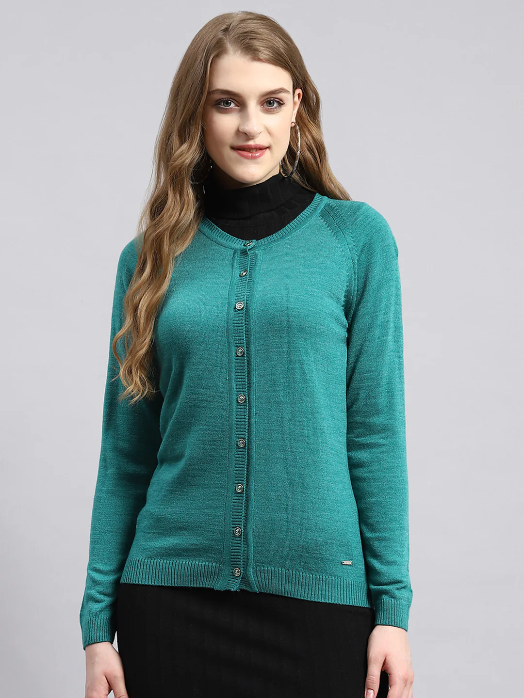 Women Green Solid Cardigan - Image 2