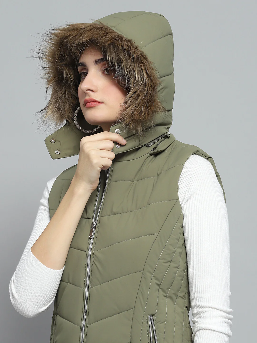 Women Green Solid Detachable Hood Sleeveless Jacket - Image 6
